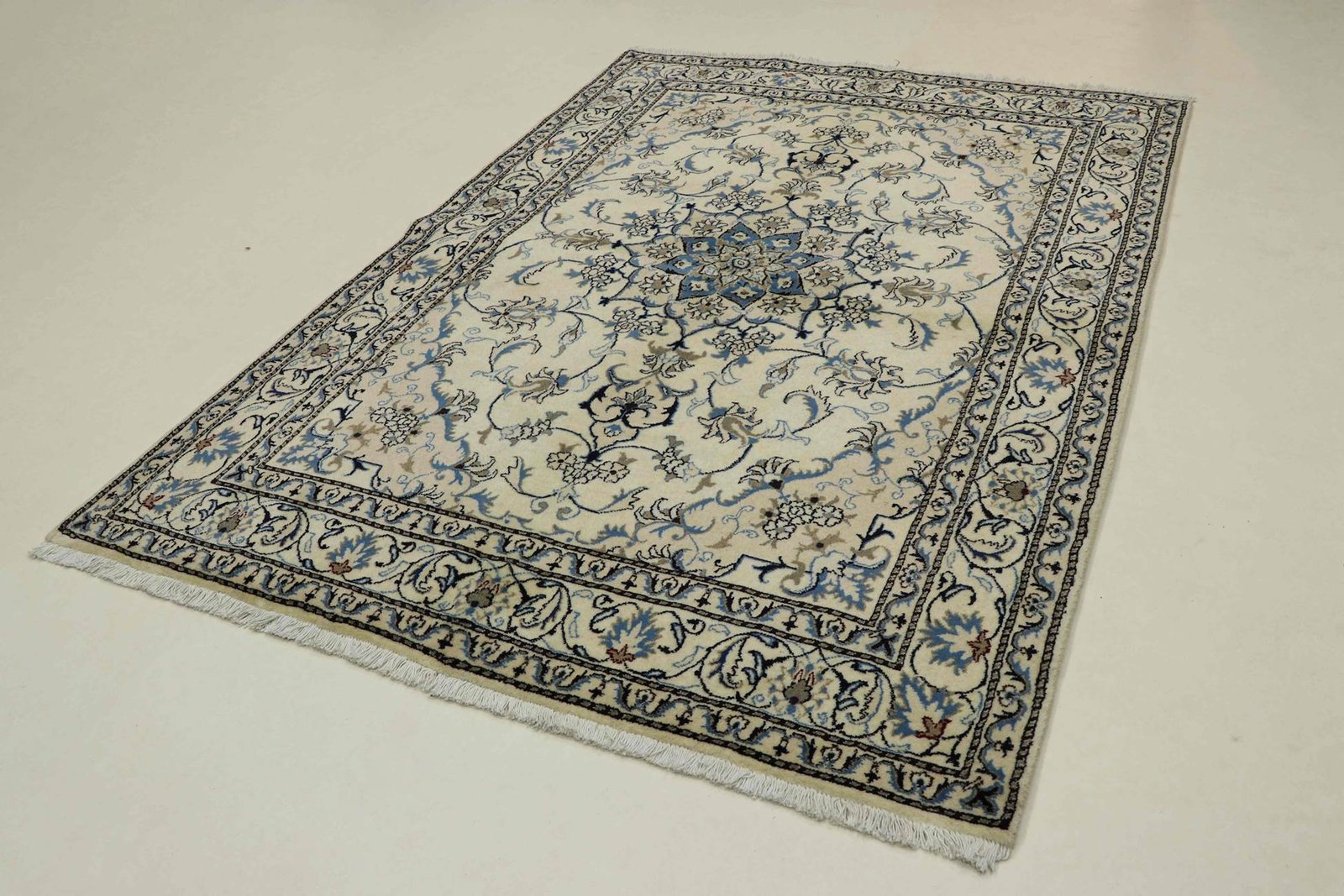 Nain Kashmari 234x163 - Image 2