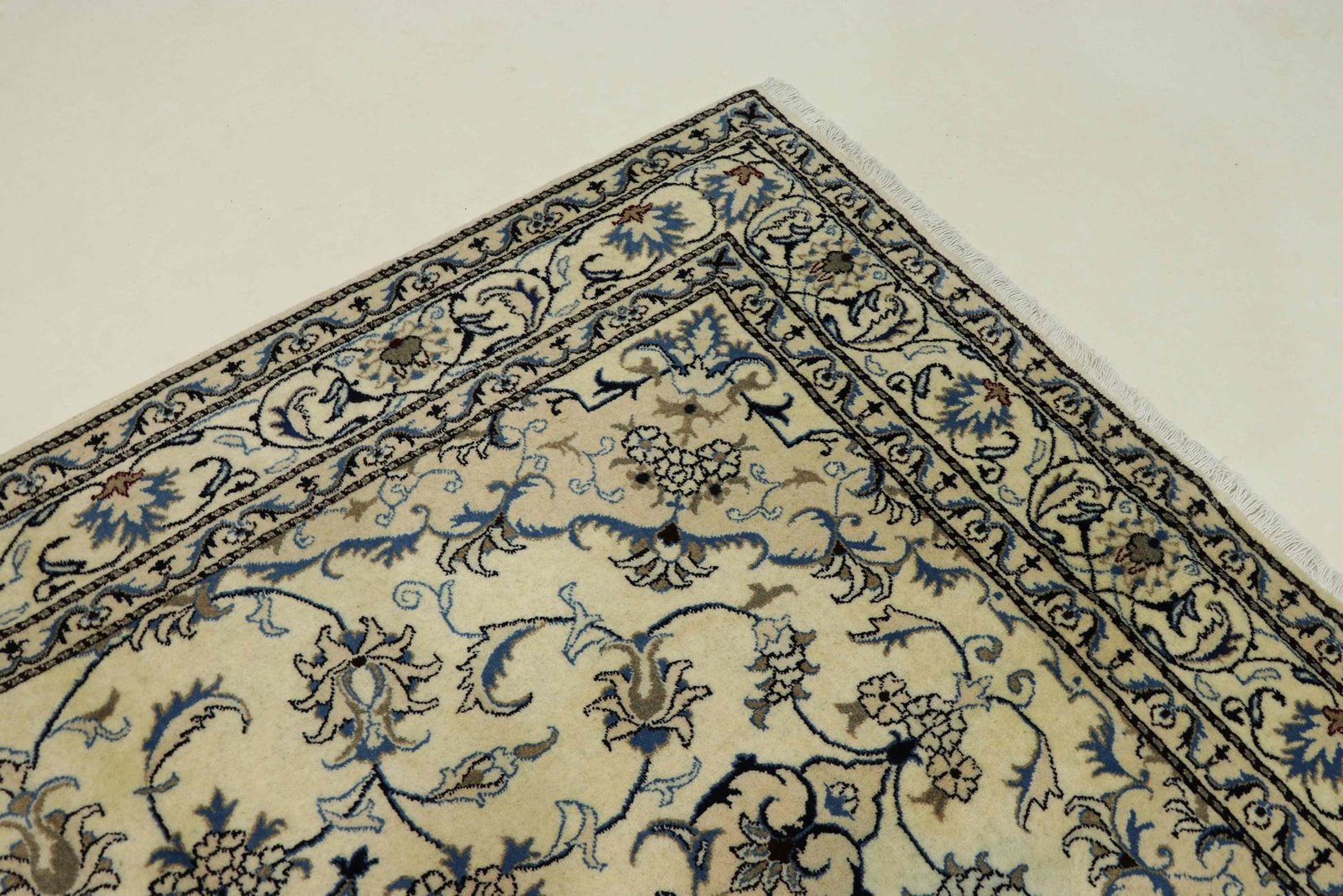 Nain Kashmari 234x163 - Image 4