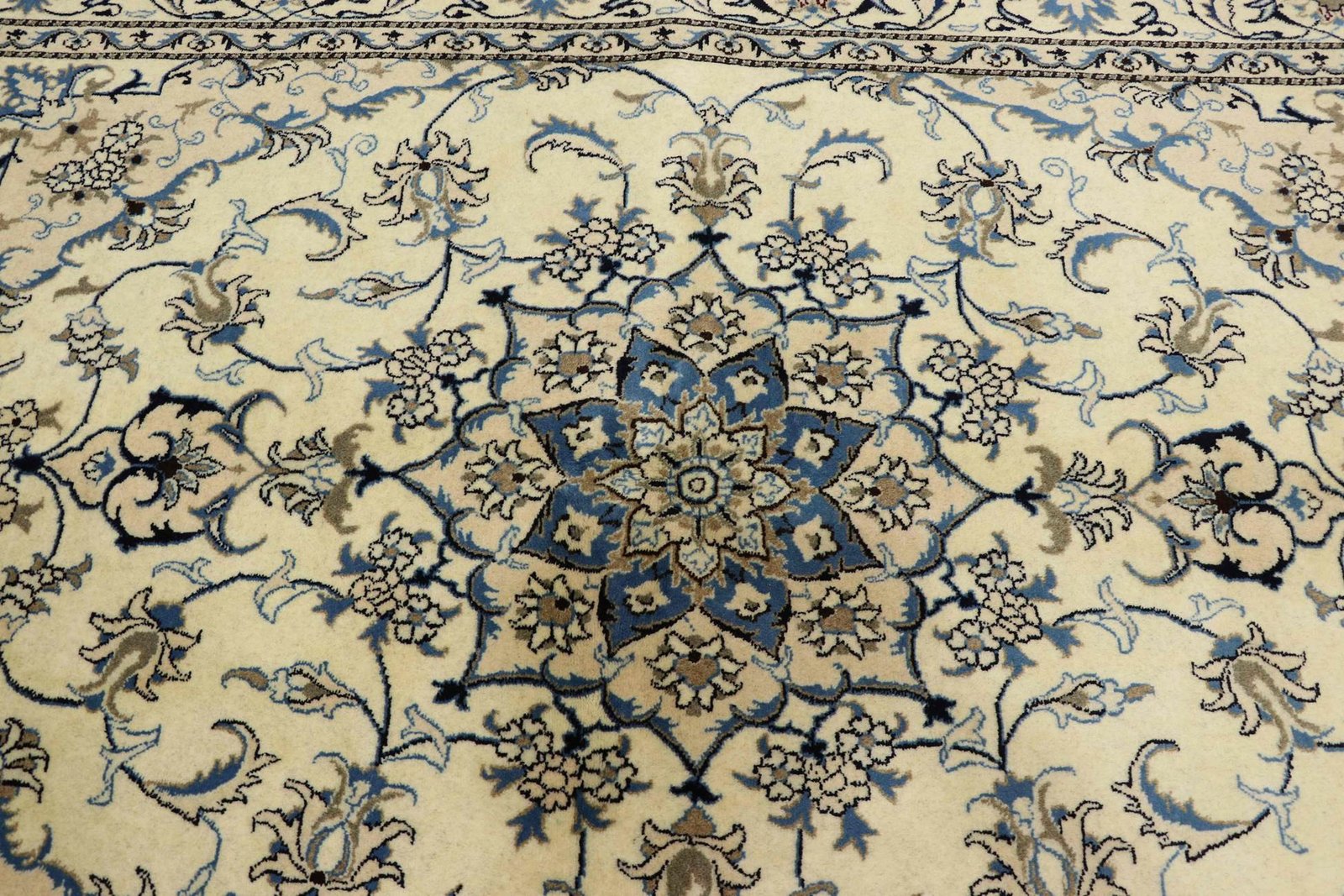 Nain Kashmari 234x163 - Image 5