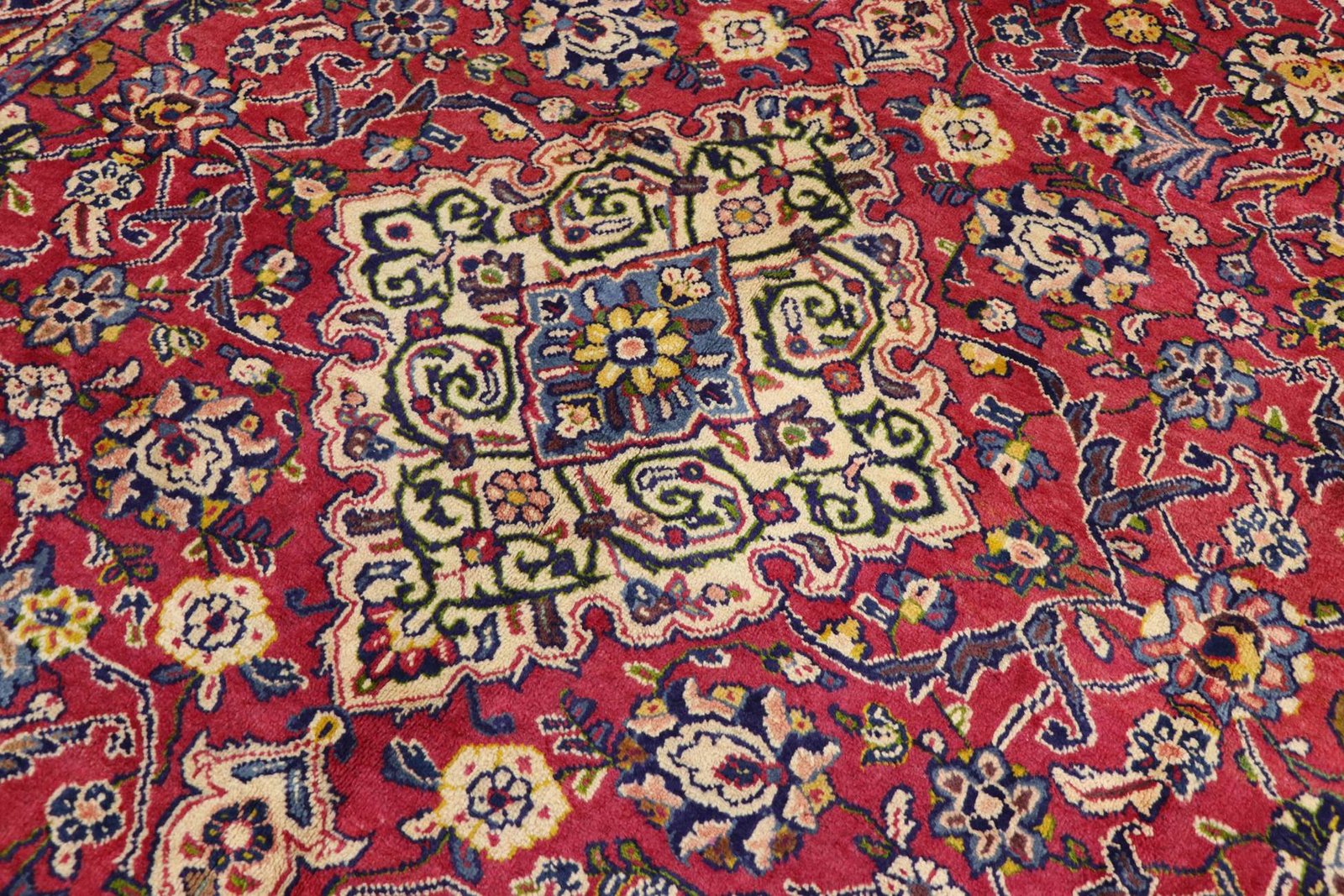 Sarough 310x215 - Image 3