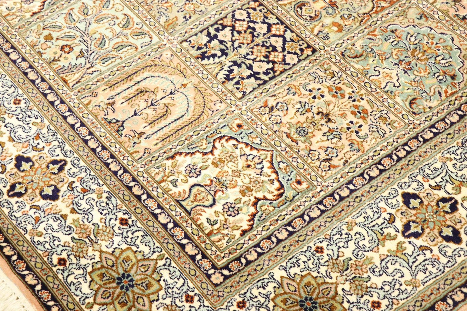 Kashmir silk 241x173 - Image 4