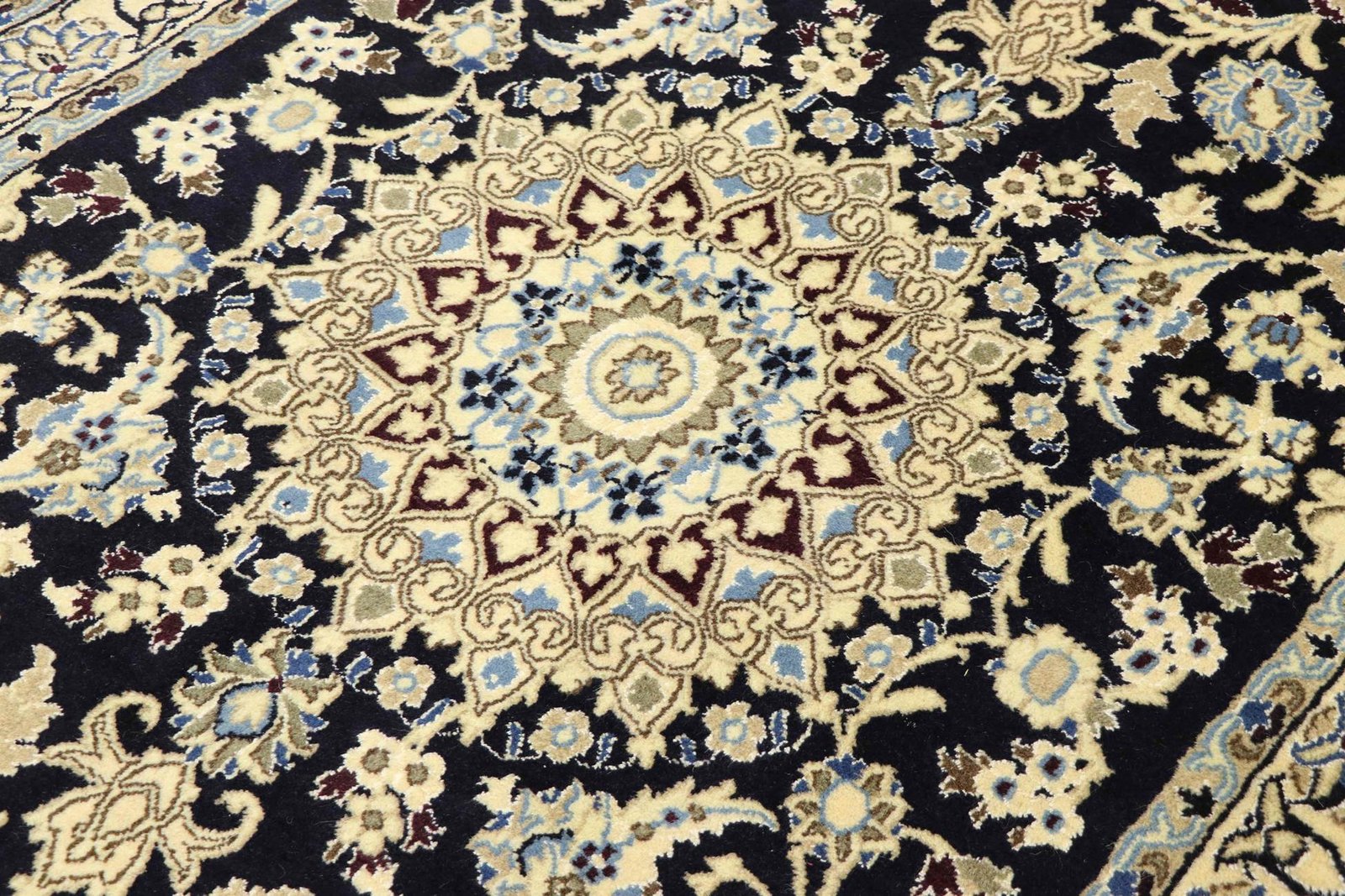 Nain Kashmar 194x122 - Image 3