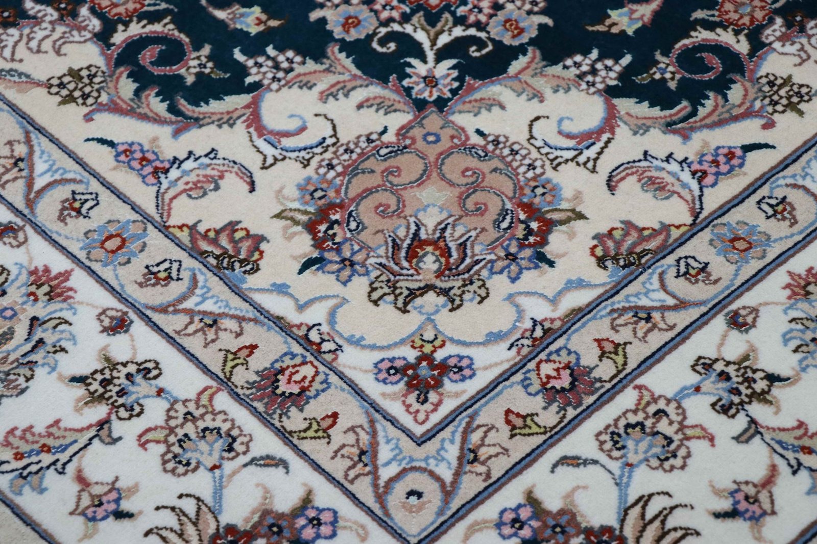 Tabriz 50 Raj 240 x 170 - Image 5