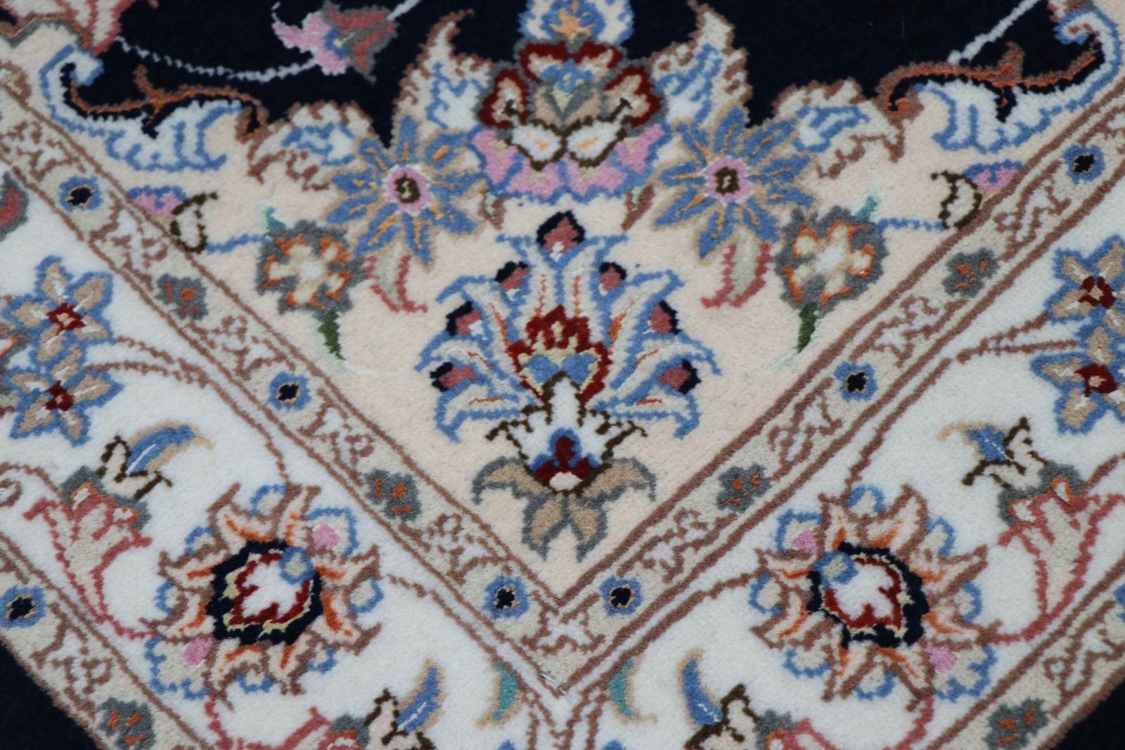 Tabriz 50 Raj 208 x 82 - Image 4