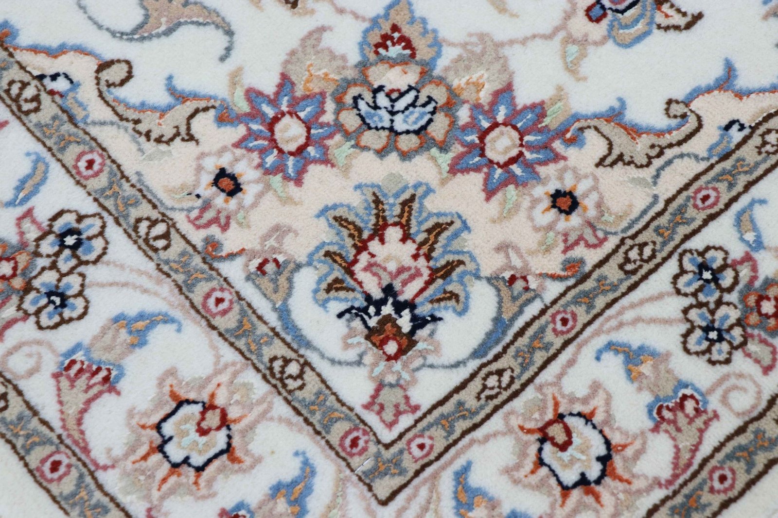 Tabriz 50 Raj 250 x 80 - Image 4