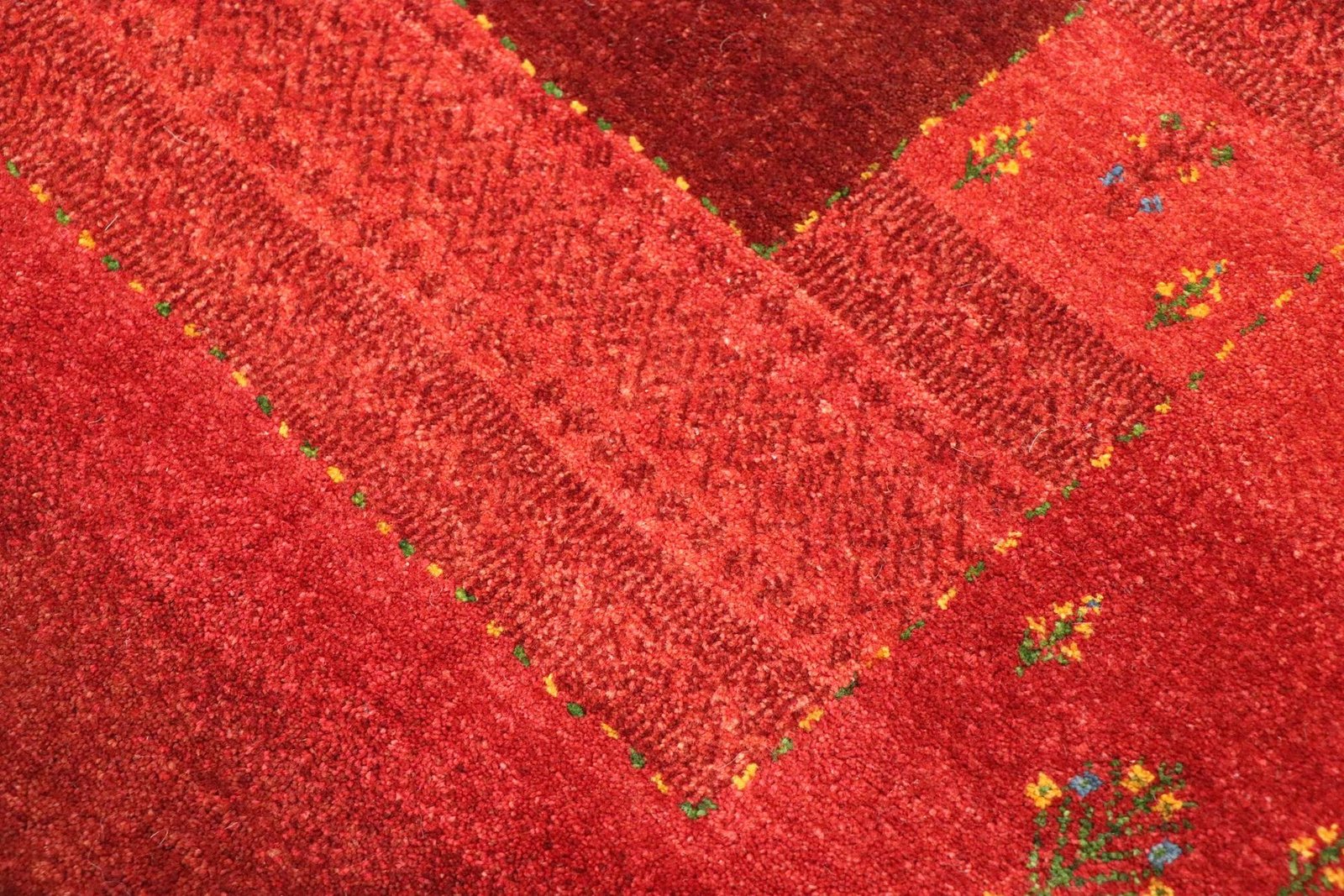 Lori Baseri 206 x 156 - Image 5