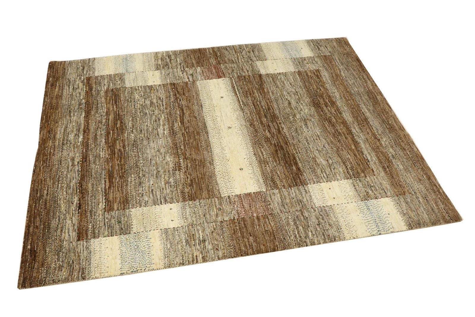 Lori Baseri 201 x 157 - Image 2