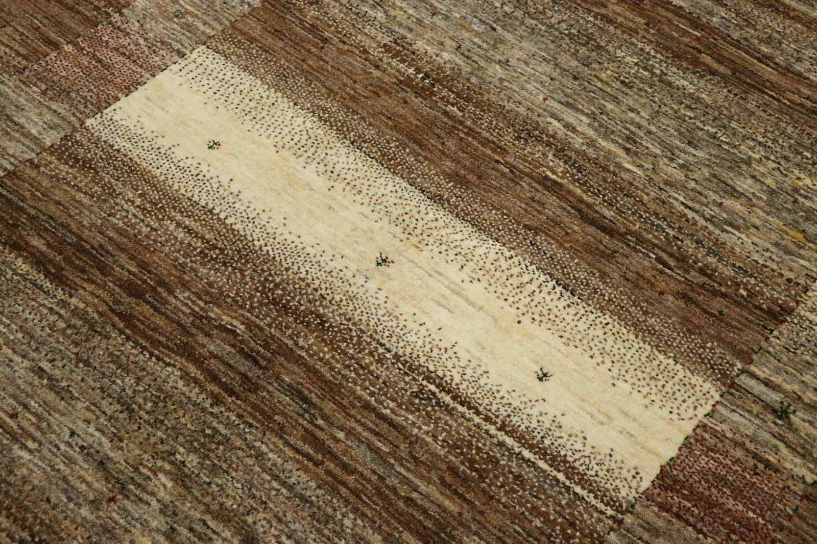 Lori Baseri 201 x 157 - Image 4