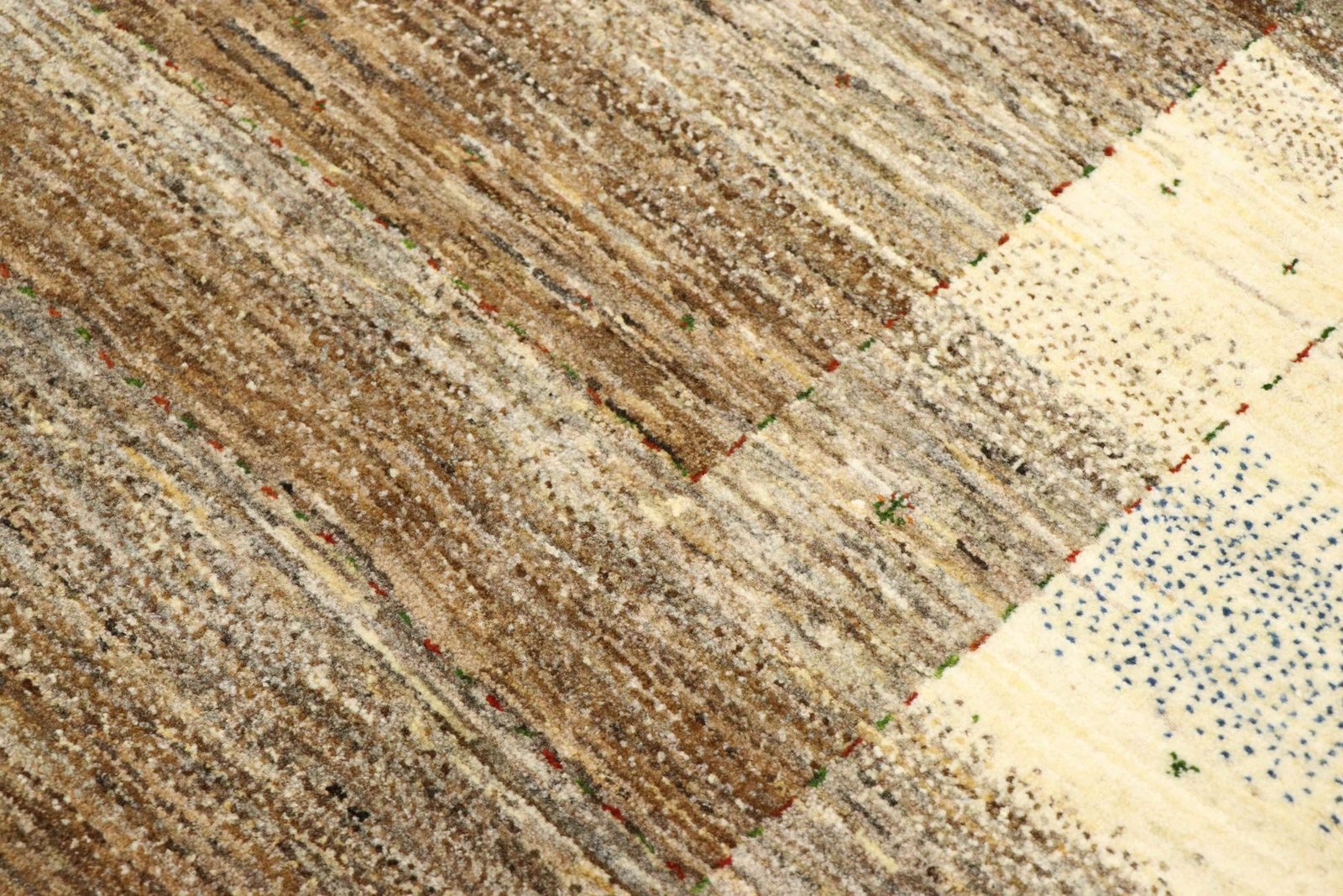 Lori Baseri 201 x 157 - Image 5