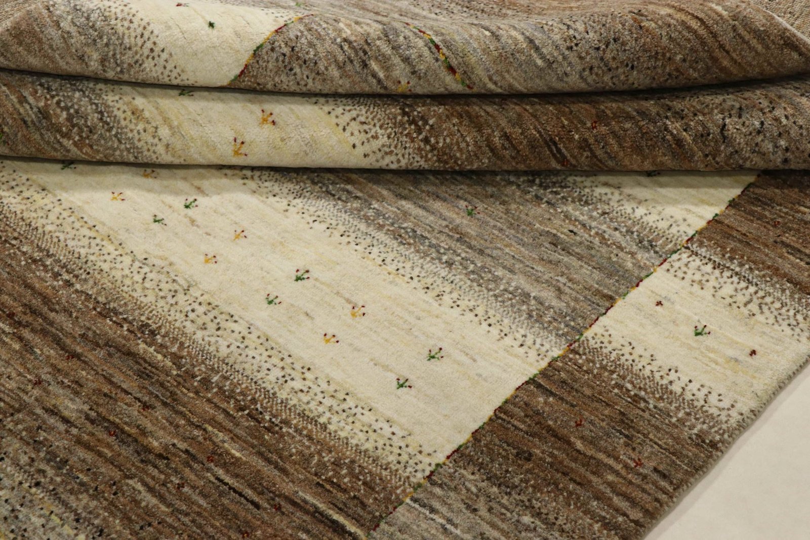 Lori Baseri 205 x 153 - Image 7