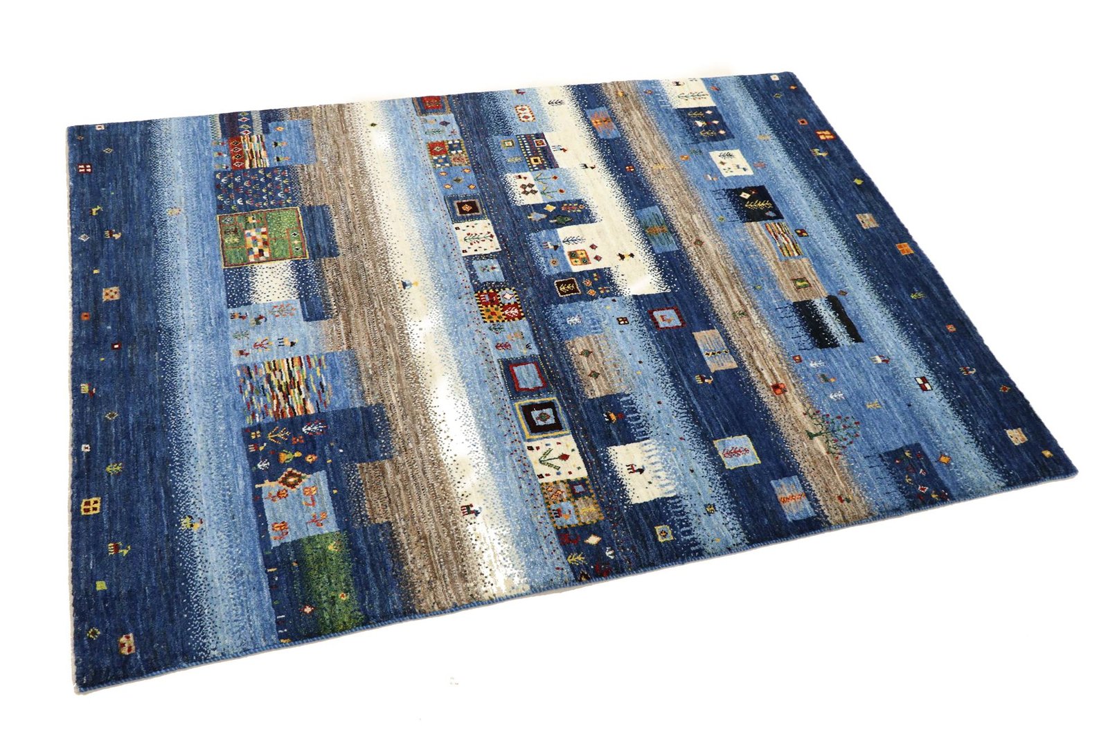 Lori Baseri 200 x 150 - Image 3