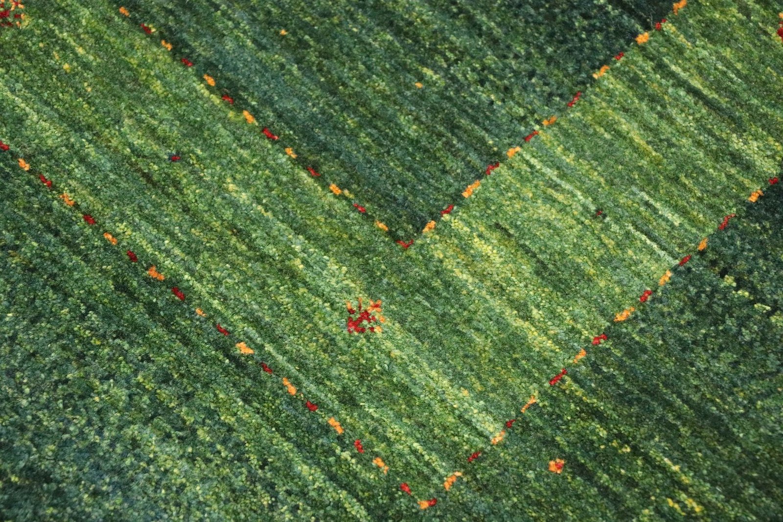 Lori Baseri 178 x 113 - Image 5