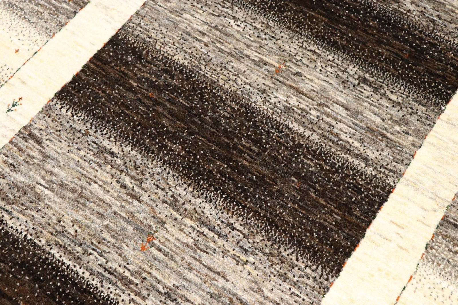 Lori Baseri 173 x 111 - Image 4