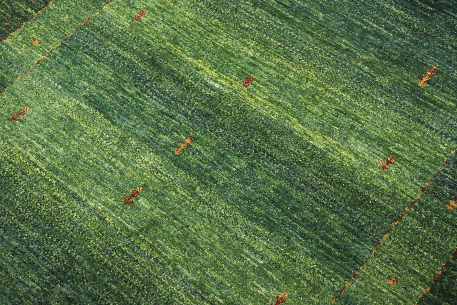 Lori Baseri 192 x 126 - Image 4