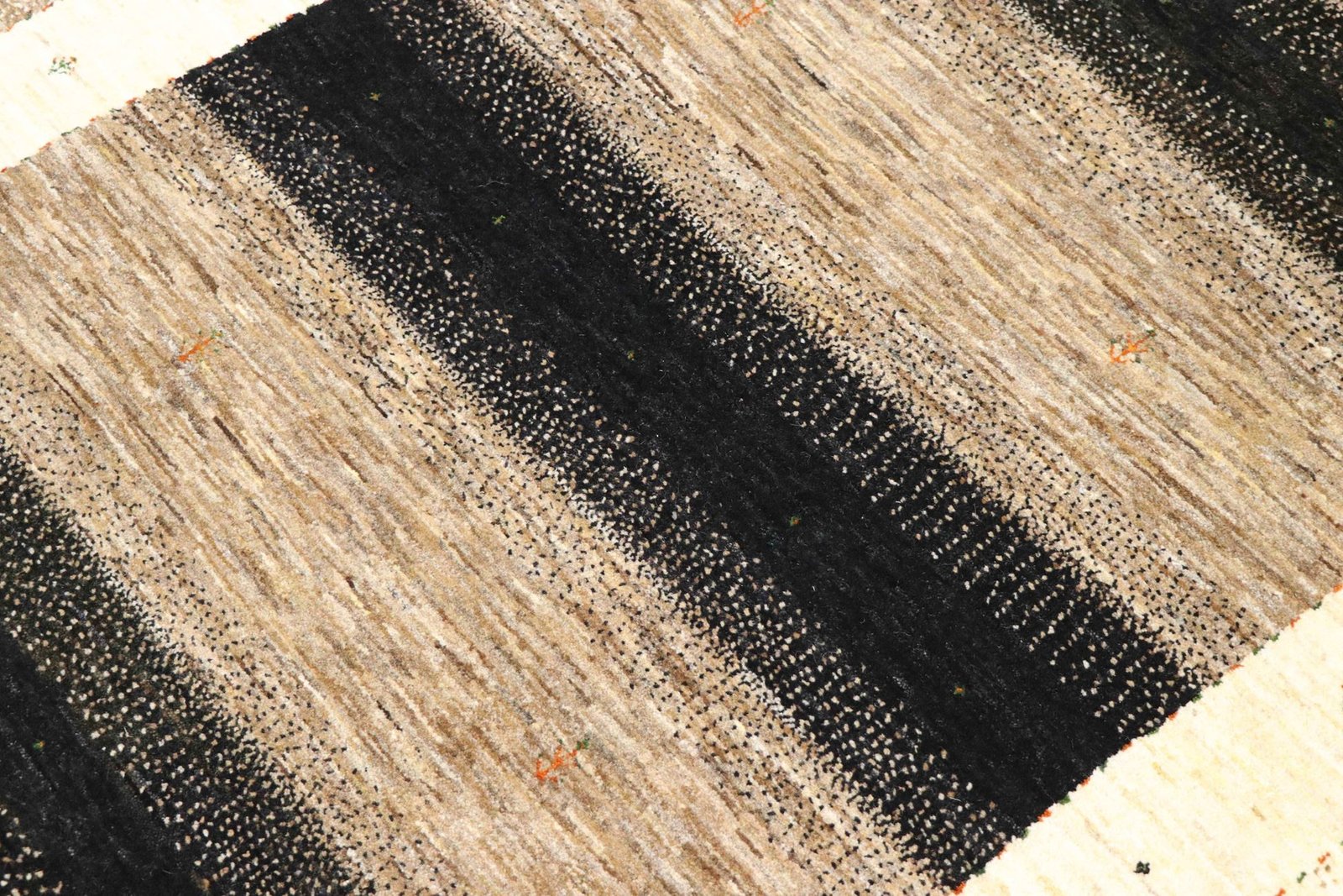 Lori Baseri 195 x 130 - Image 4