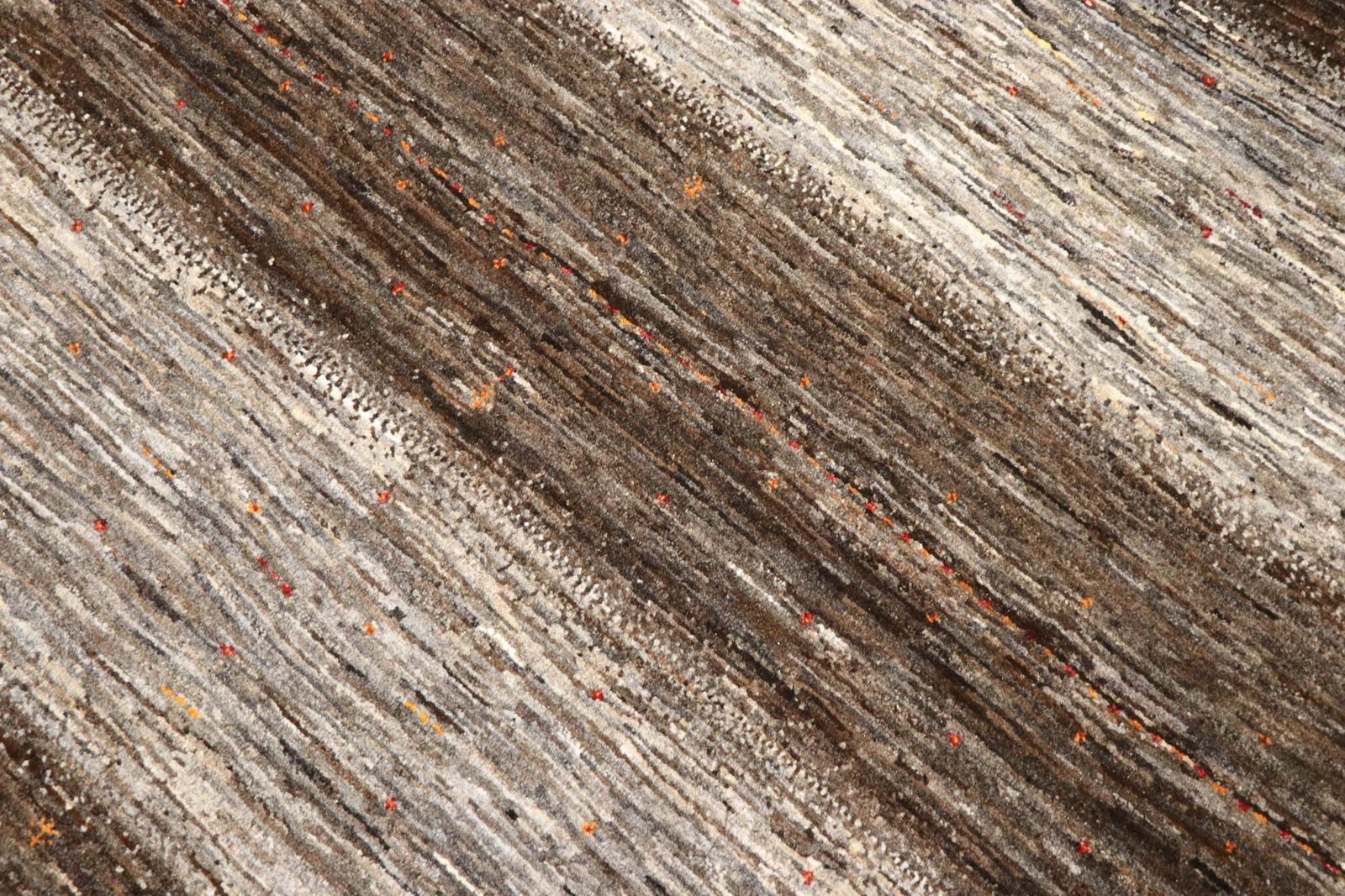 Lori Baseri 181 x 124 - Image 4