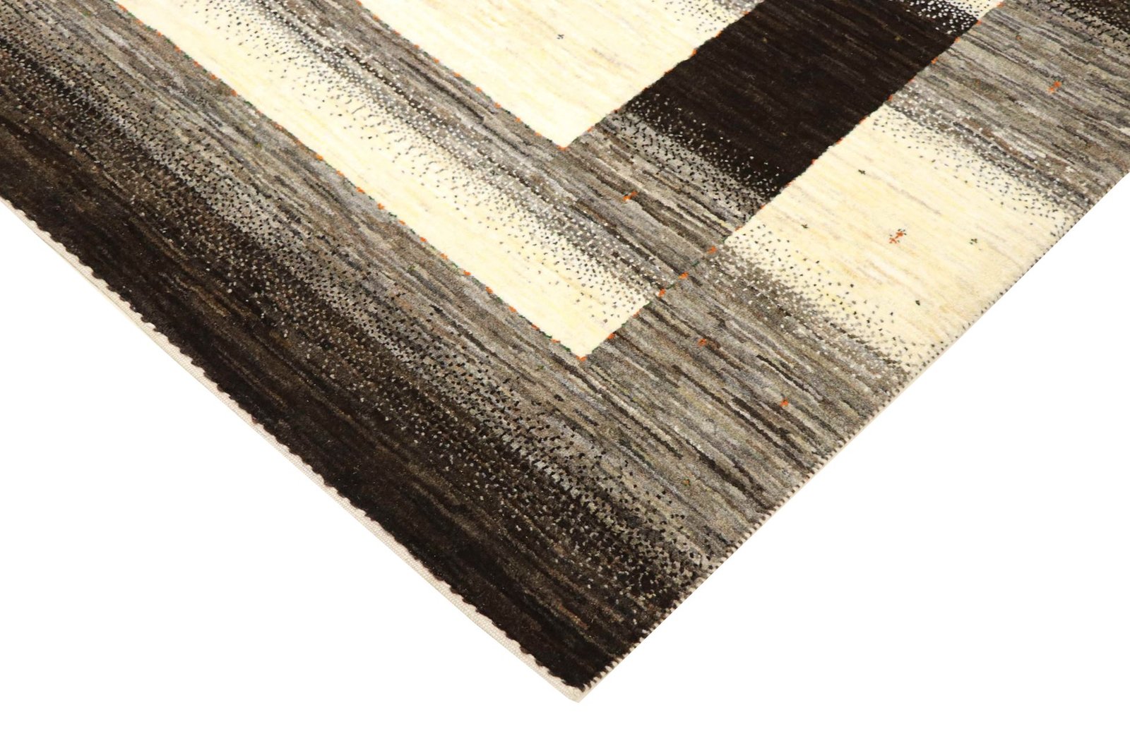 Lori Baseri 293 x 215 - Image 6
