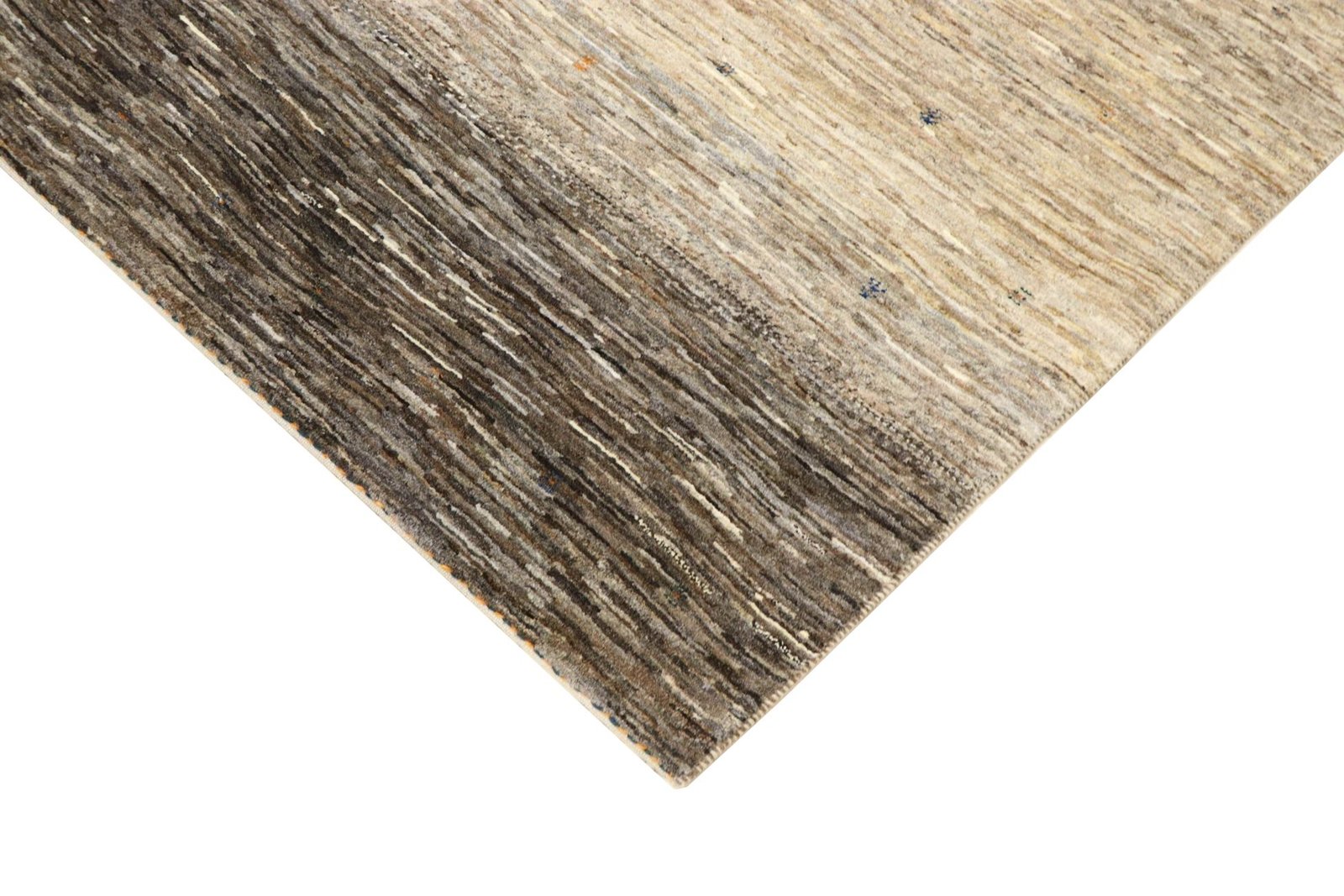 Lori Baseri 150 x 103 - Image 3