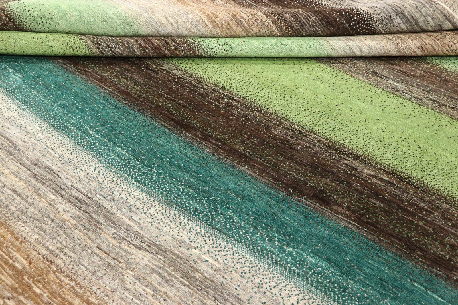 Gebbeh Colour 240 x 265 - Image 5