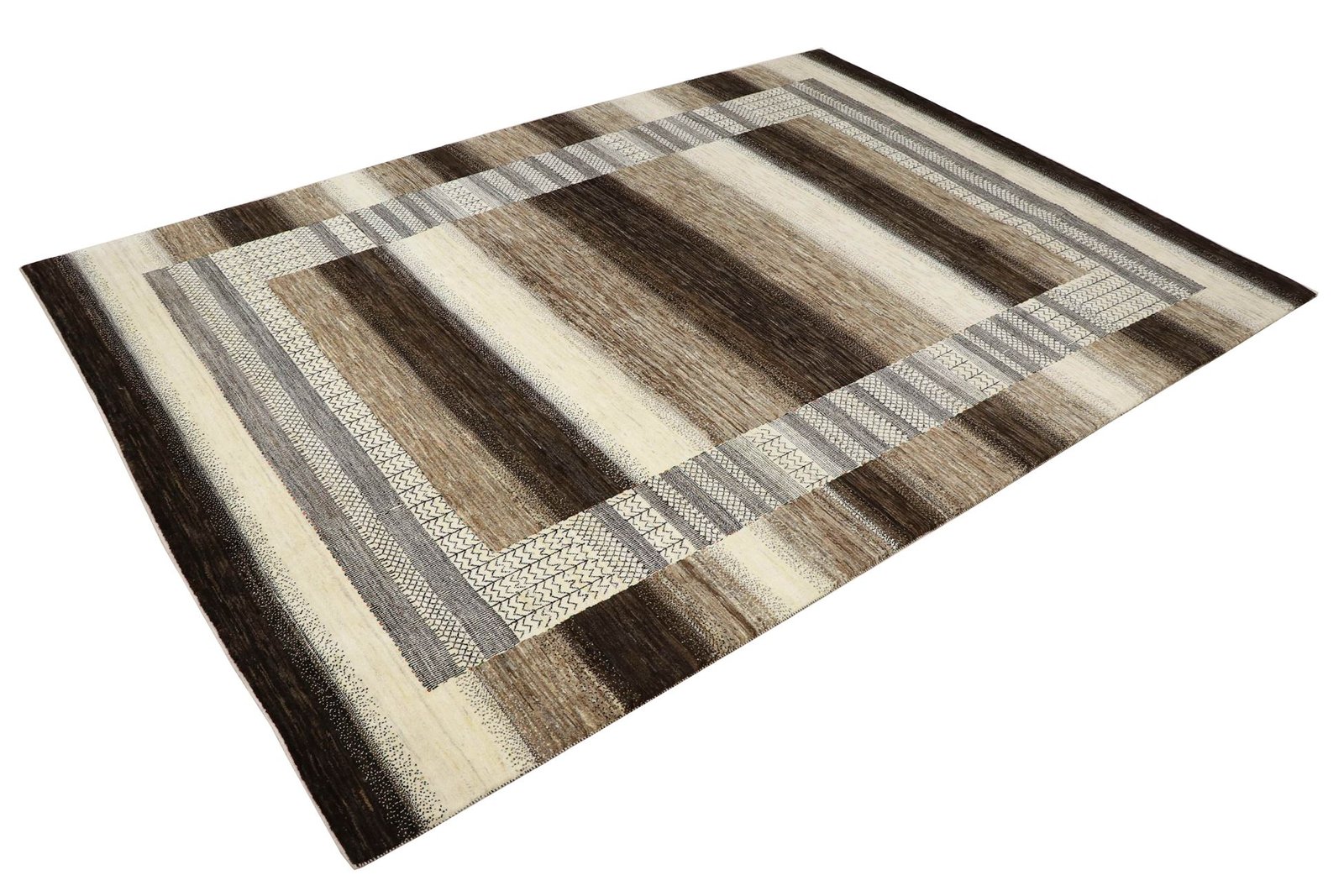 Lori Baseri 323 x 227 - Image 2