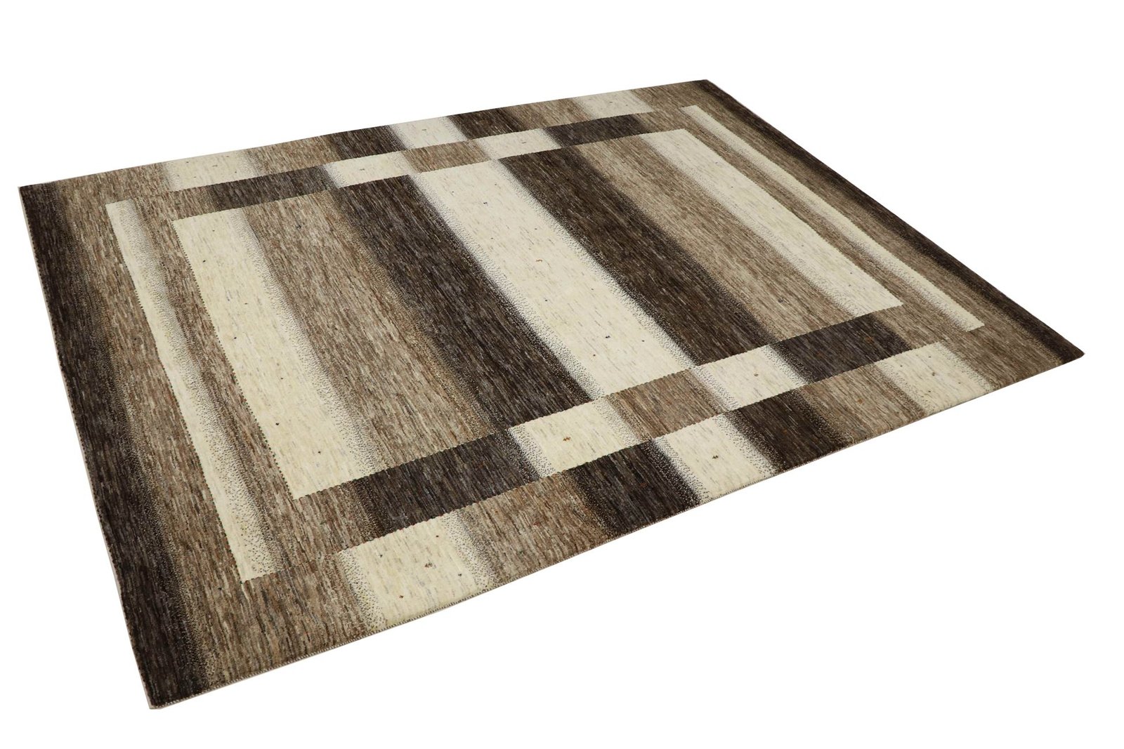 Lori Baseri 312 x 228 - Image 2