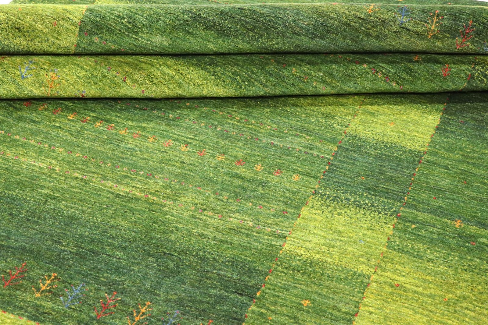 Lori Baseri 294 x 195 - Image 8