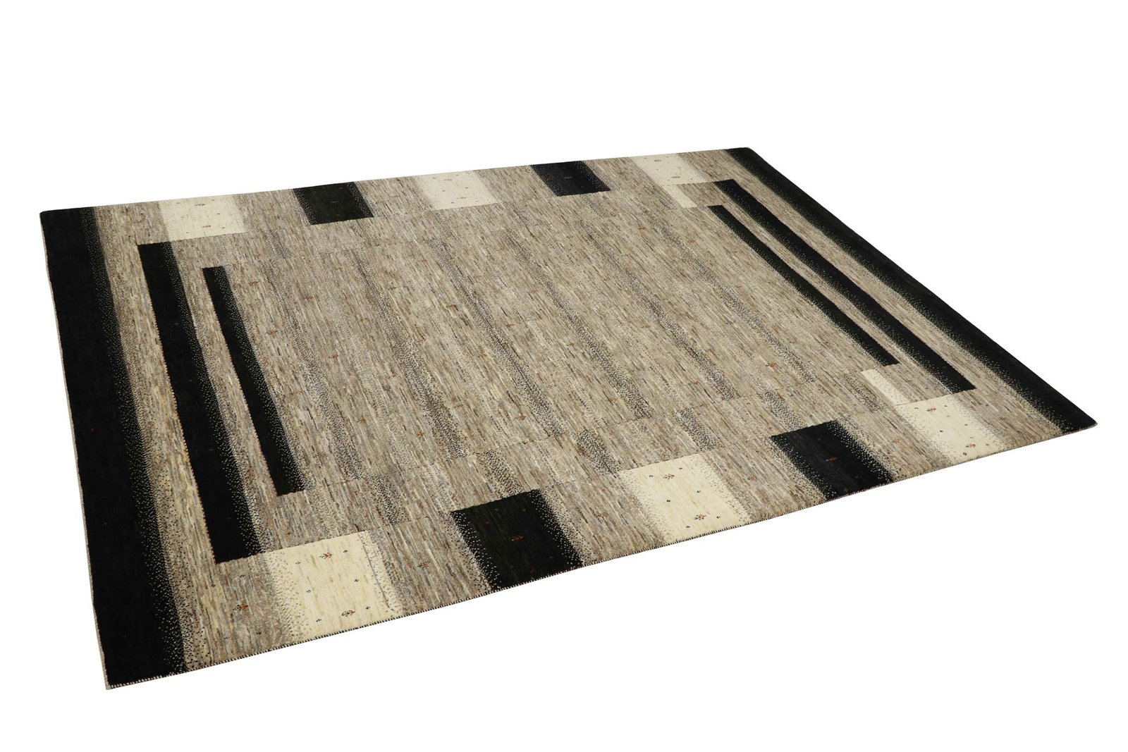 Lori Baseri 300 x 210 - Image 2