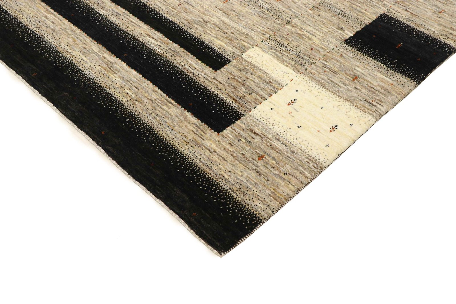 Lori Baseri 300 x 210 - Image 6