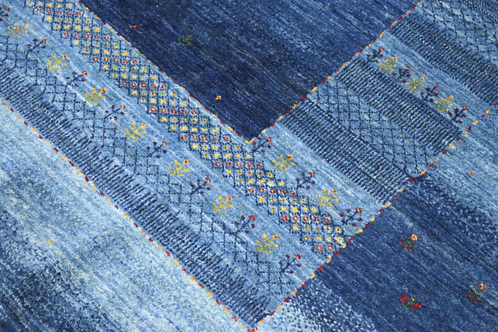 Lori Baseri 331 x 228 - Image 5