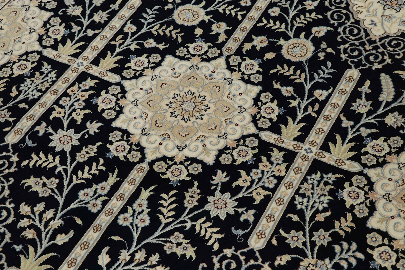 Nain 9La Sherkat 302x199 - Image 4