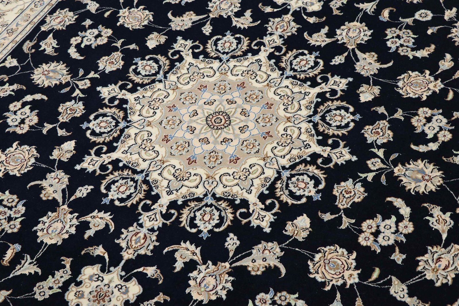 Nain 9La Sherkat 298x200 - Image 4