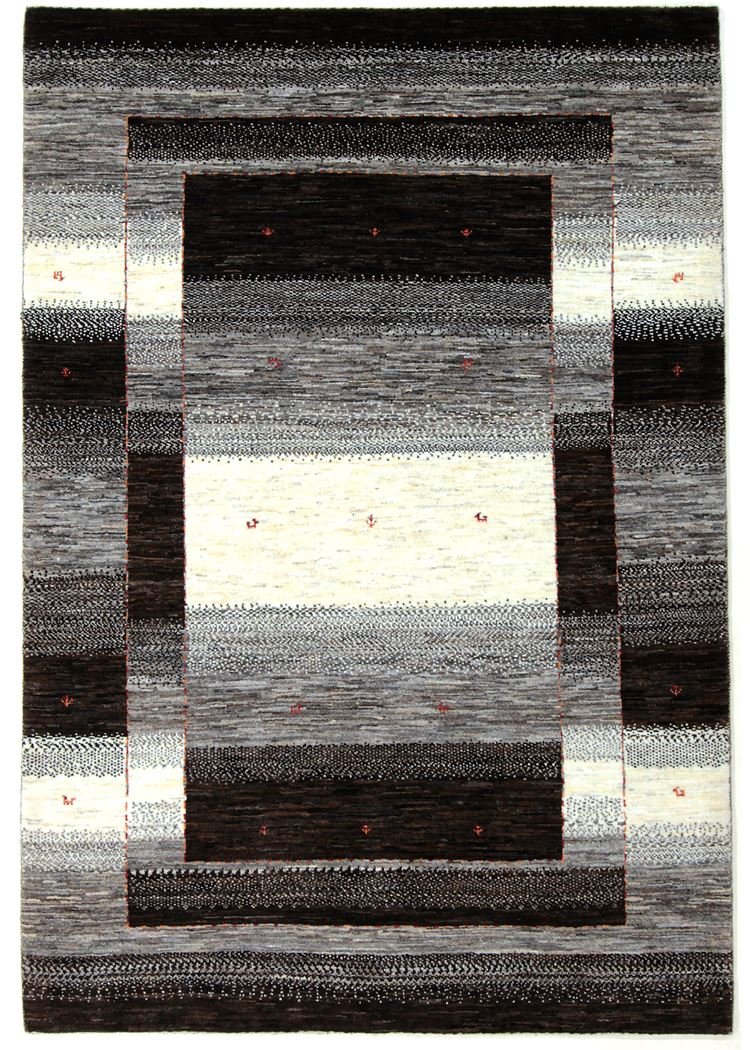 Lori Baseri 187 x 129