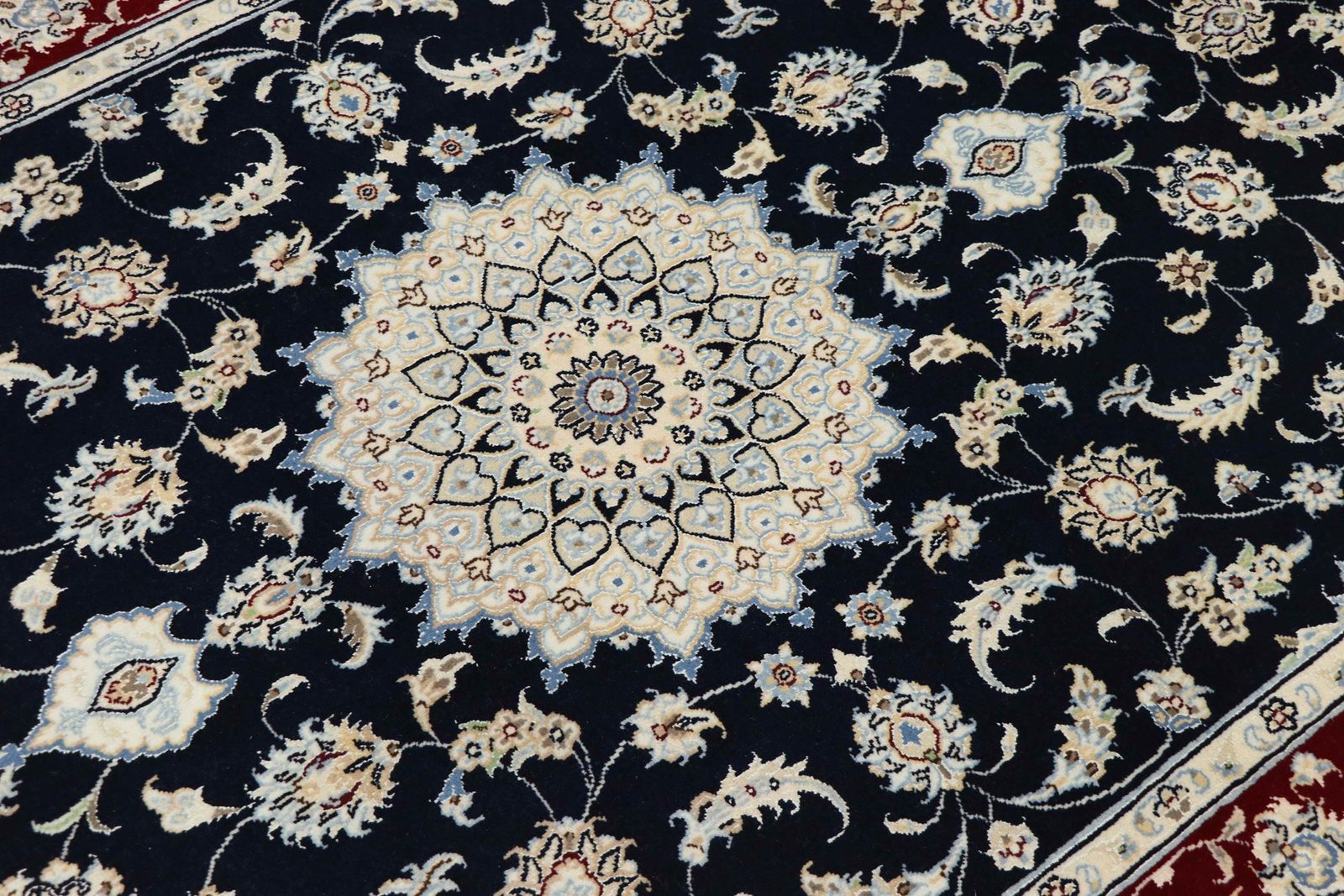 Nain 9La Sherkat 178x120 - Image 4