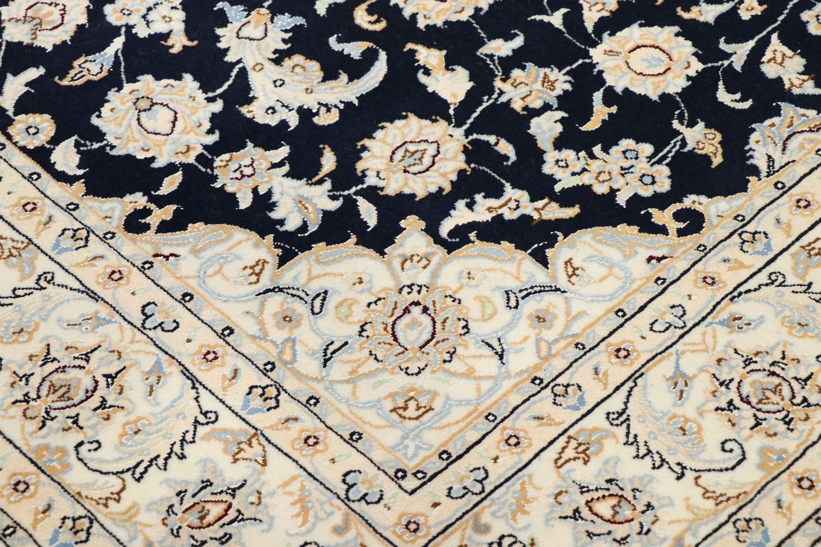 Nain 9La Sherkat 205x148 - Image 5