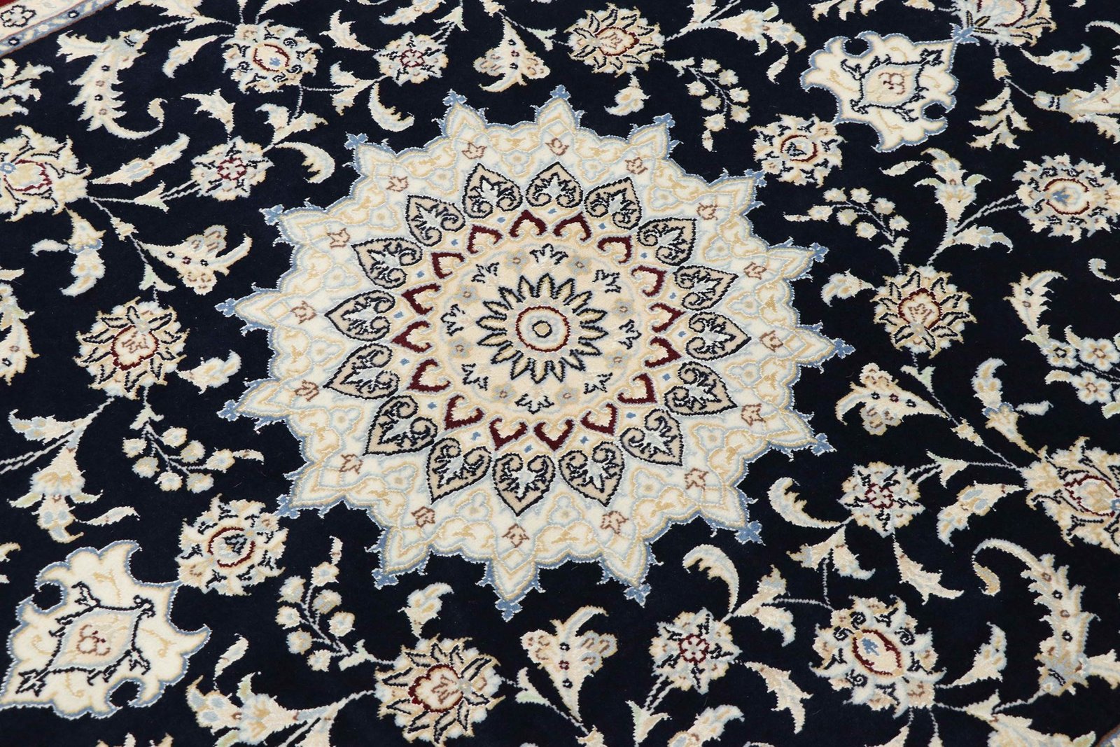 Nain 9La Sherkat 203x145 - Image 4