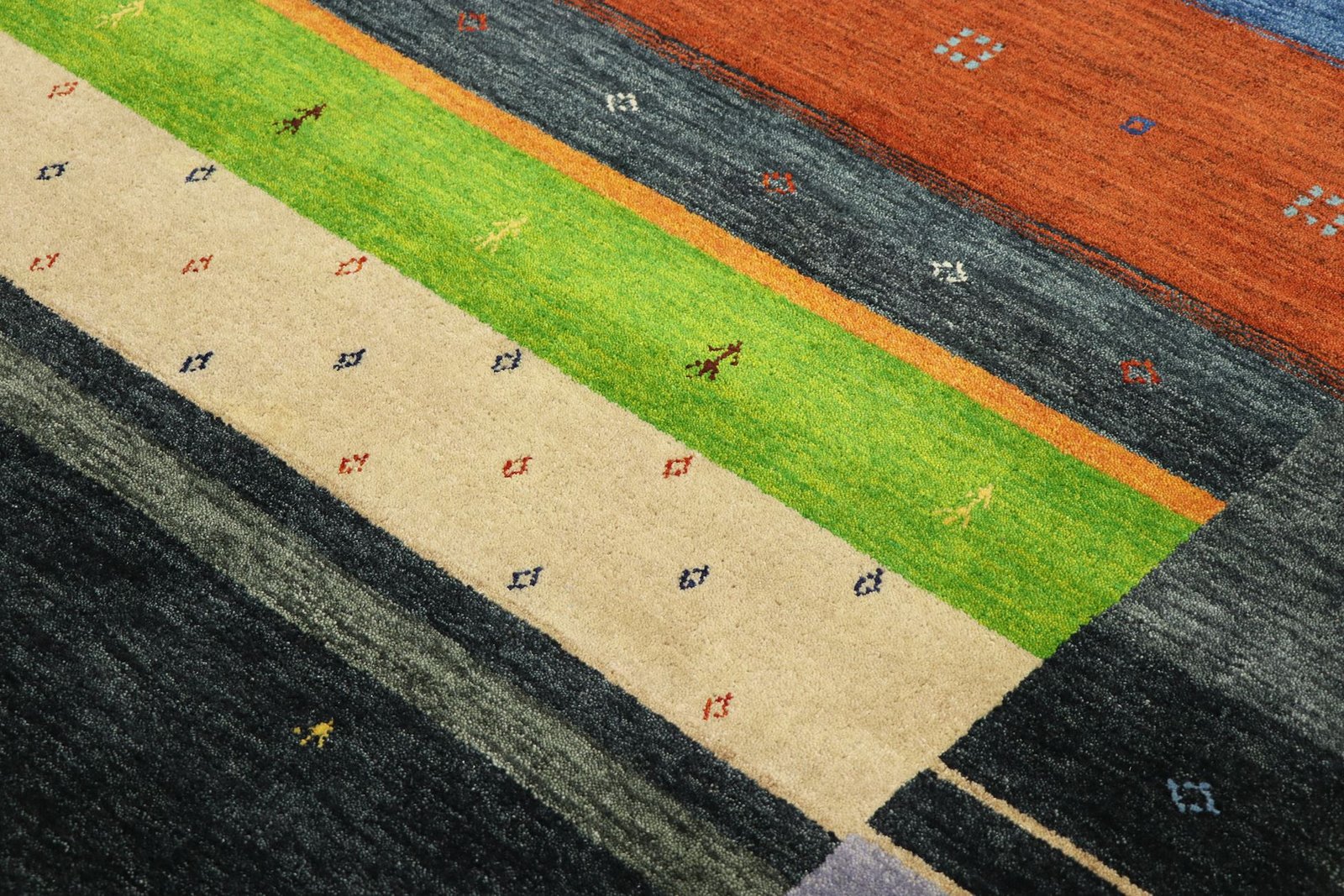 Loom Lori 299x204 - Image 5