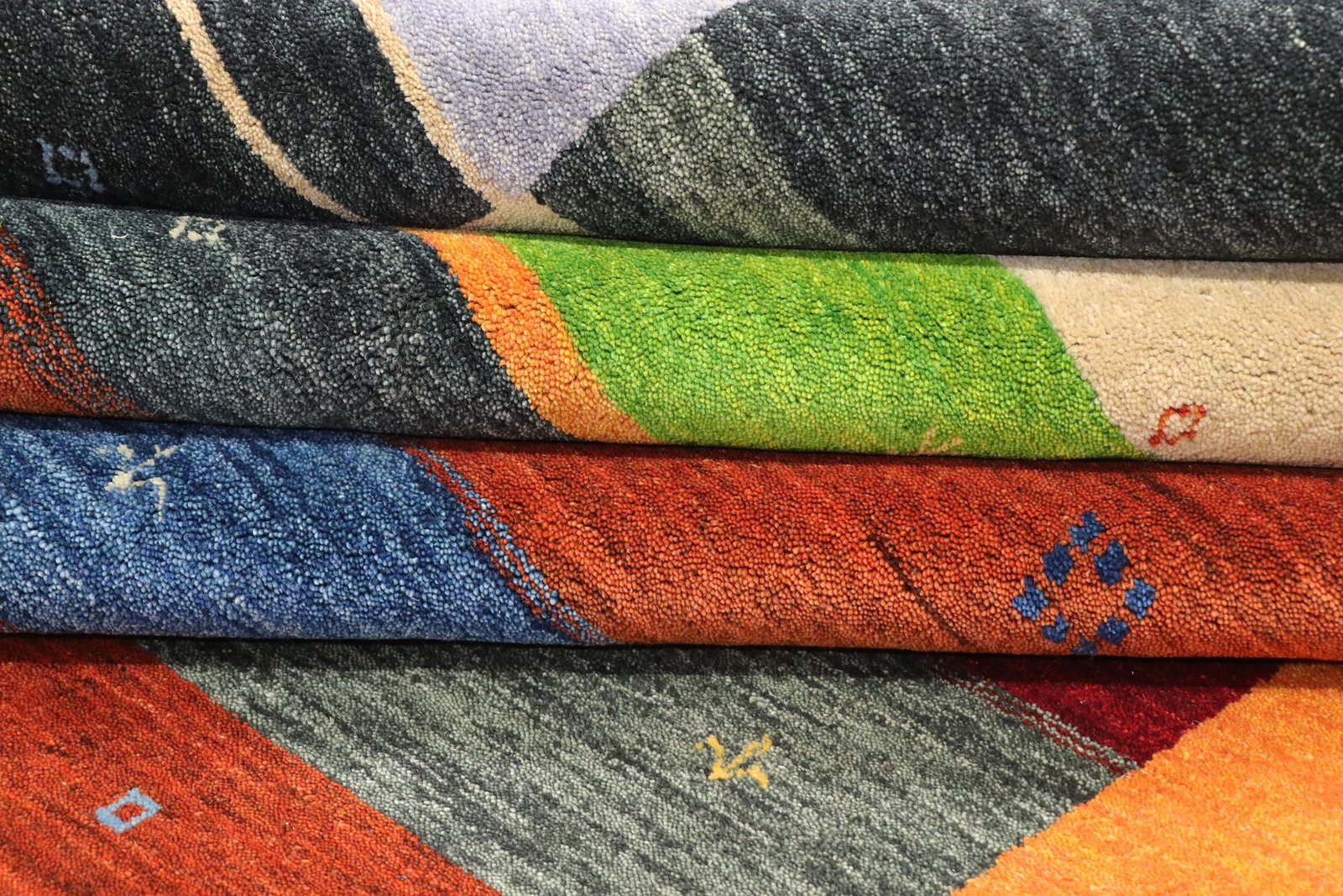 Loom Lori 299x204 - Image 8