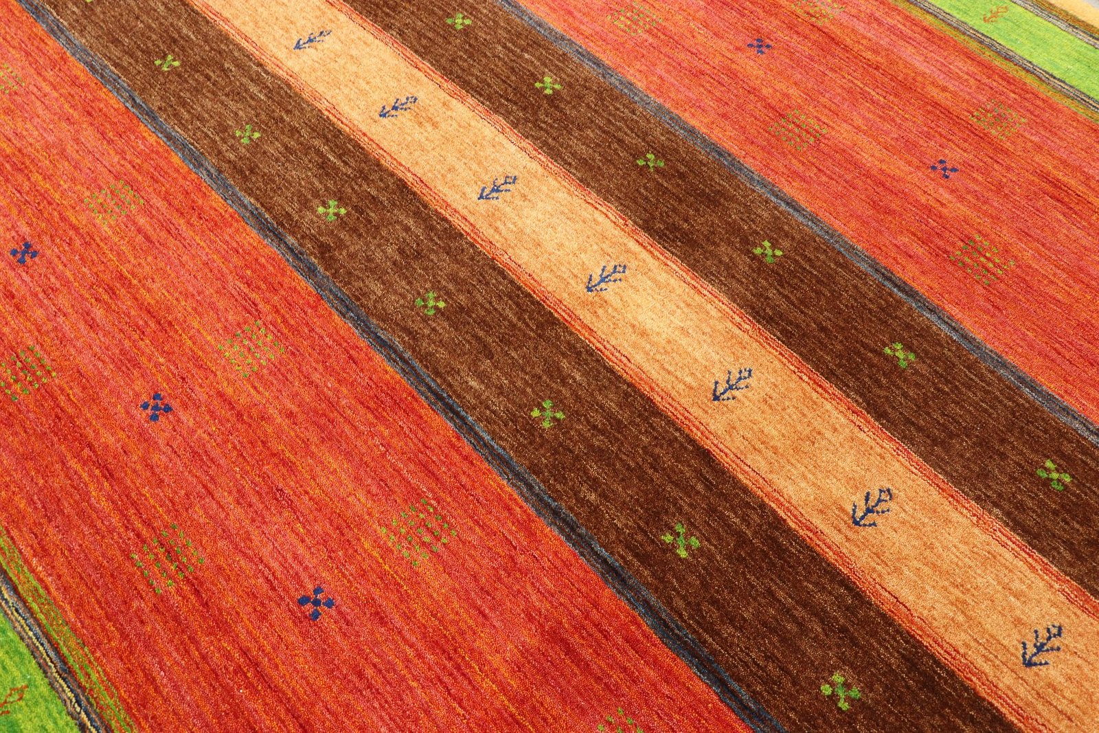 Loom Lori 290x207 - Image 4