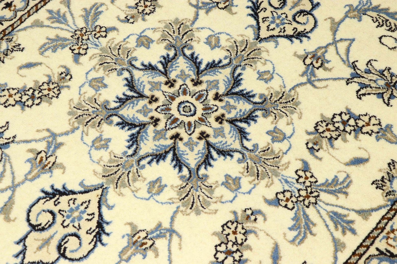 Nain Kashmar 140x90 - Image 3