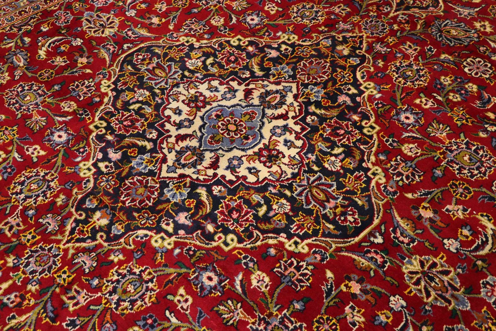 Keshan 402x295 - Image 3