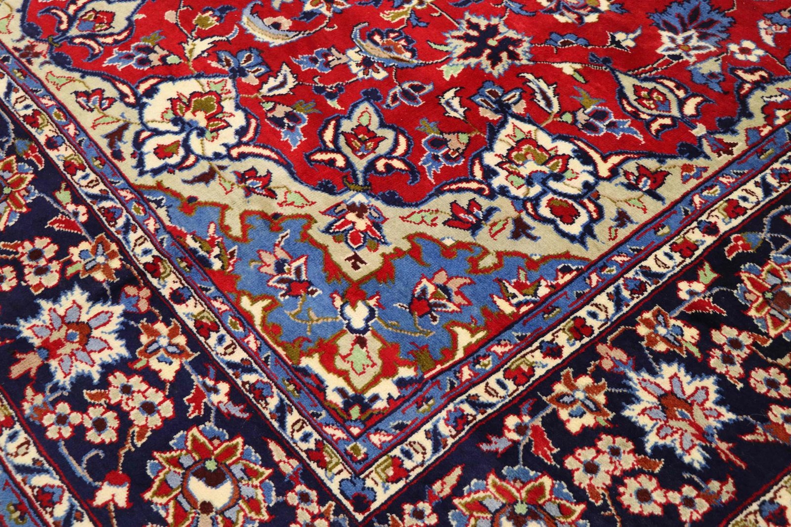 Najaf Abad 349x246 - Image 4