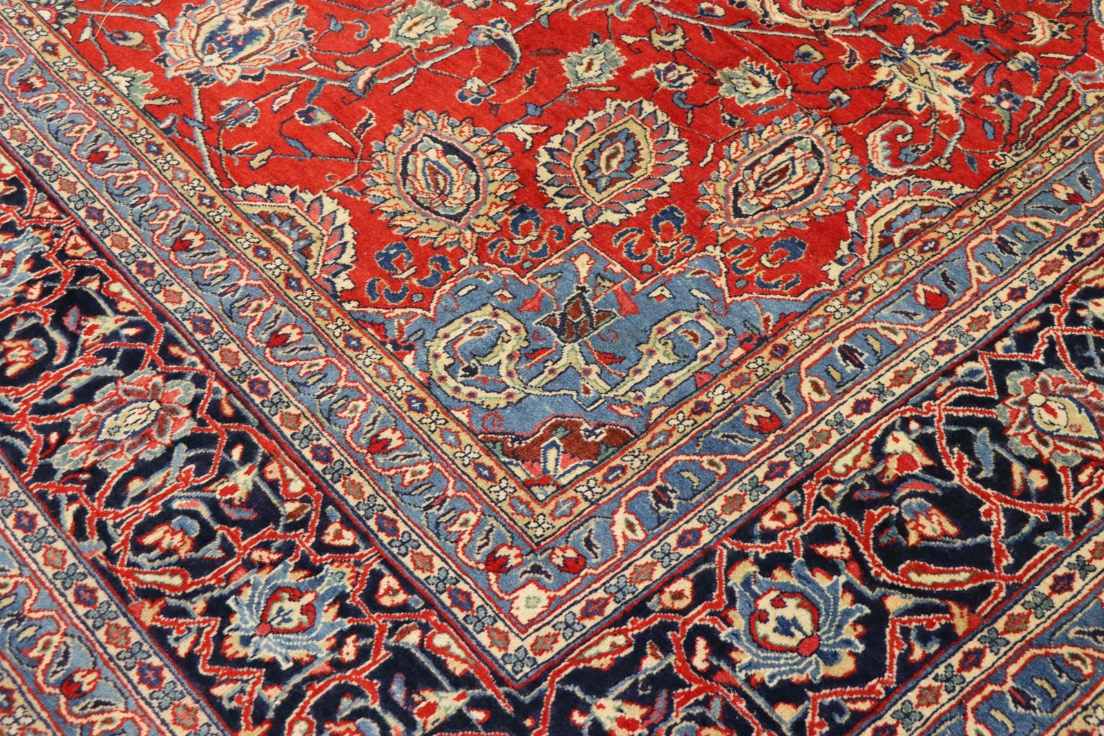 Sarough 369x268 - Image 5