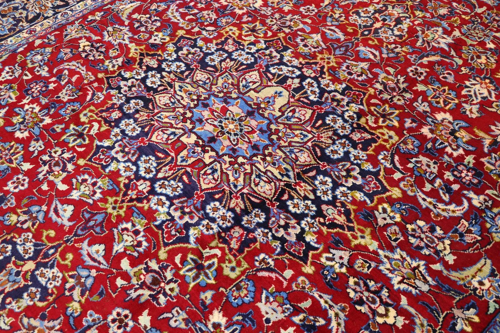 Najaf Abad 372x264 - Image 4