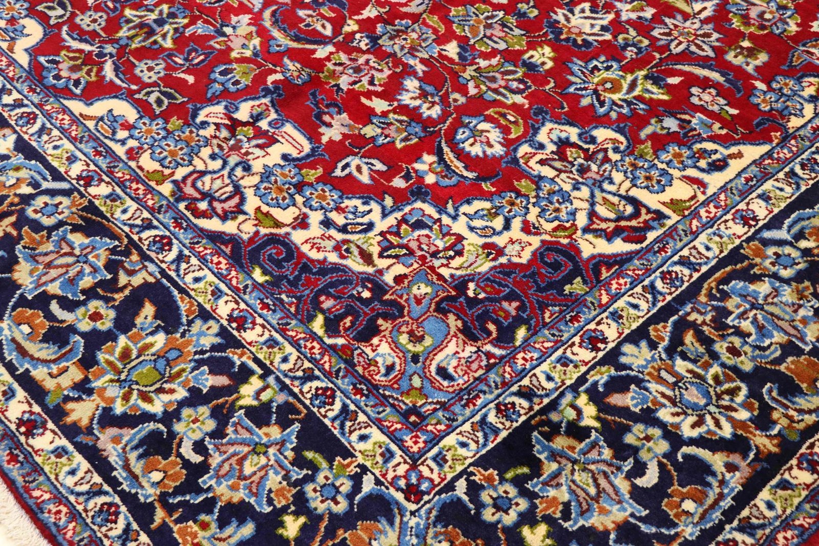 Najaf Abad 372x264 - Image 5