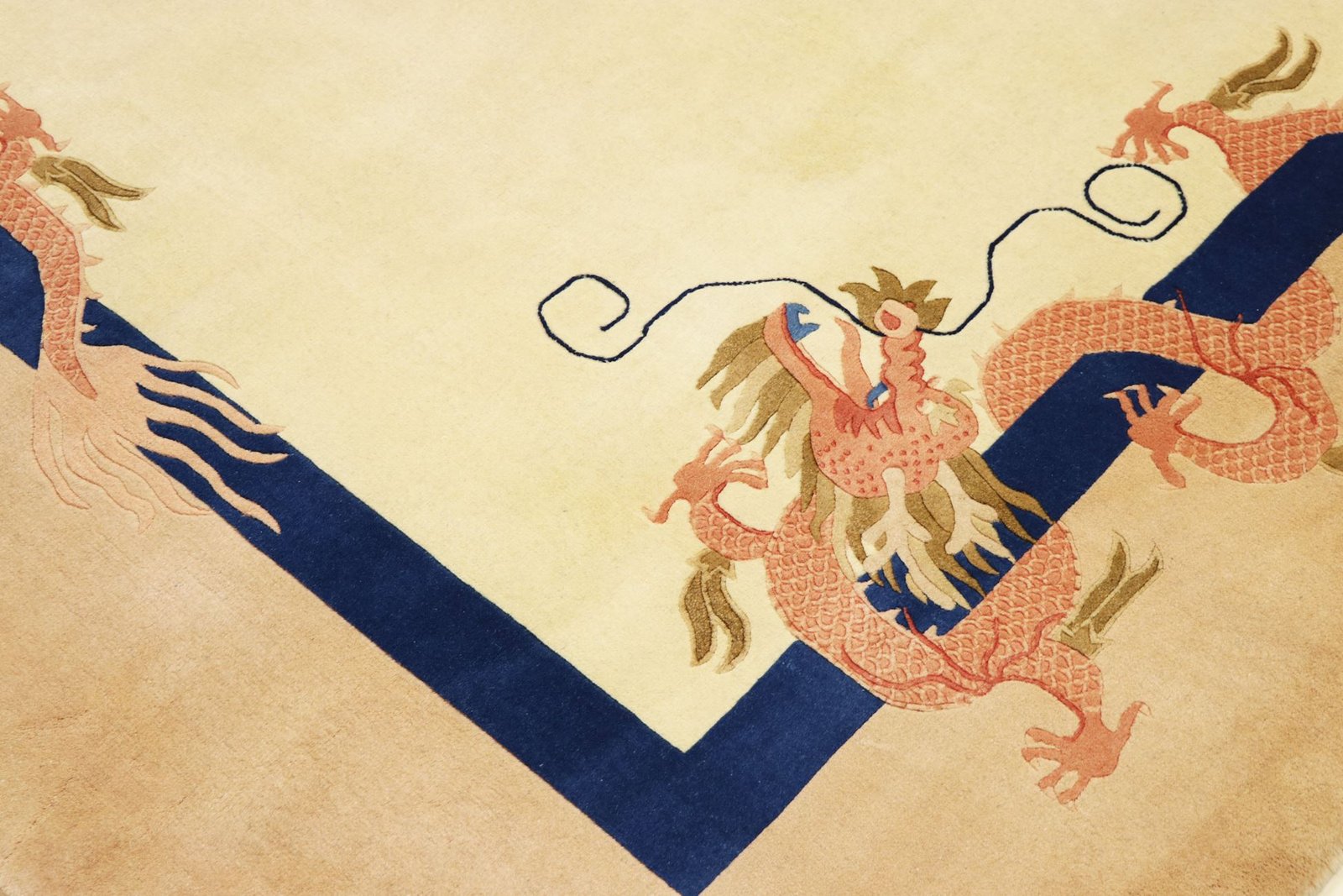 China Wool 305x244 - Image 5