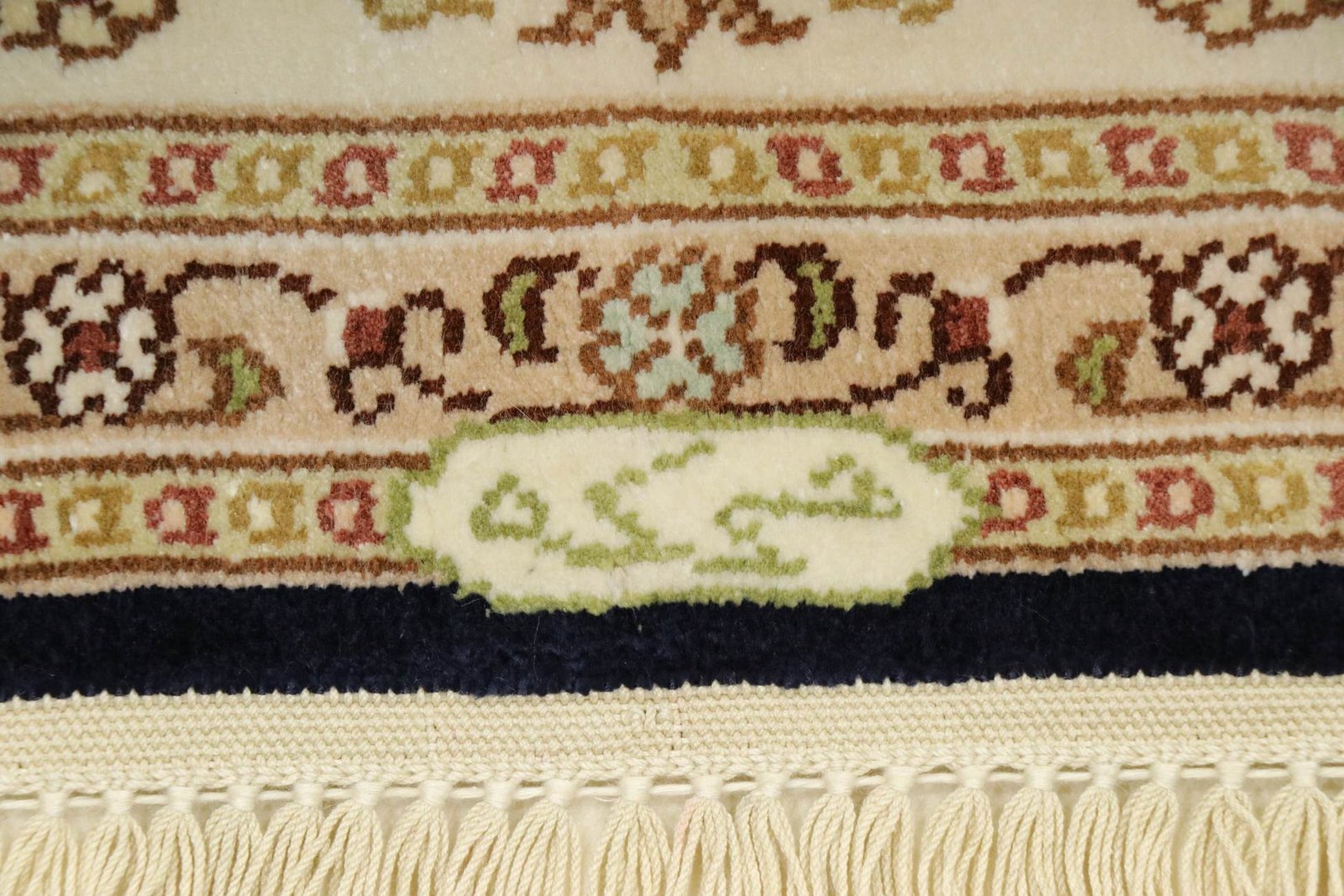 Hereke Silk 183x122 - Image 8