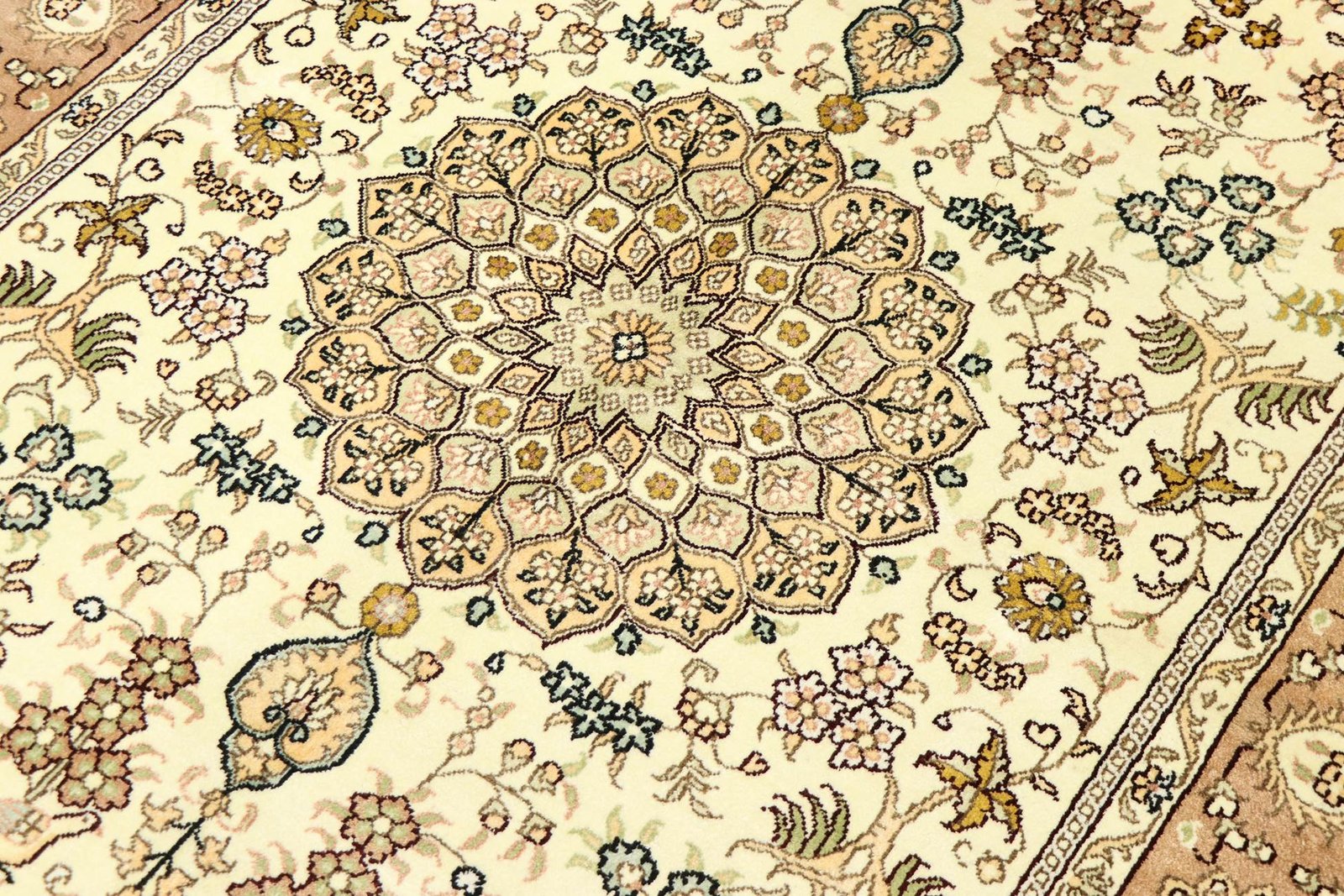 Hereke Silk 183x122 - Image 4