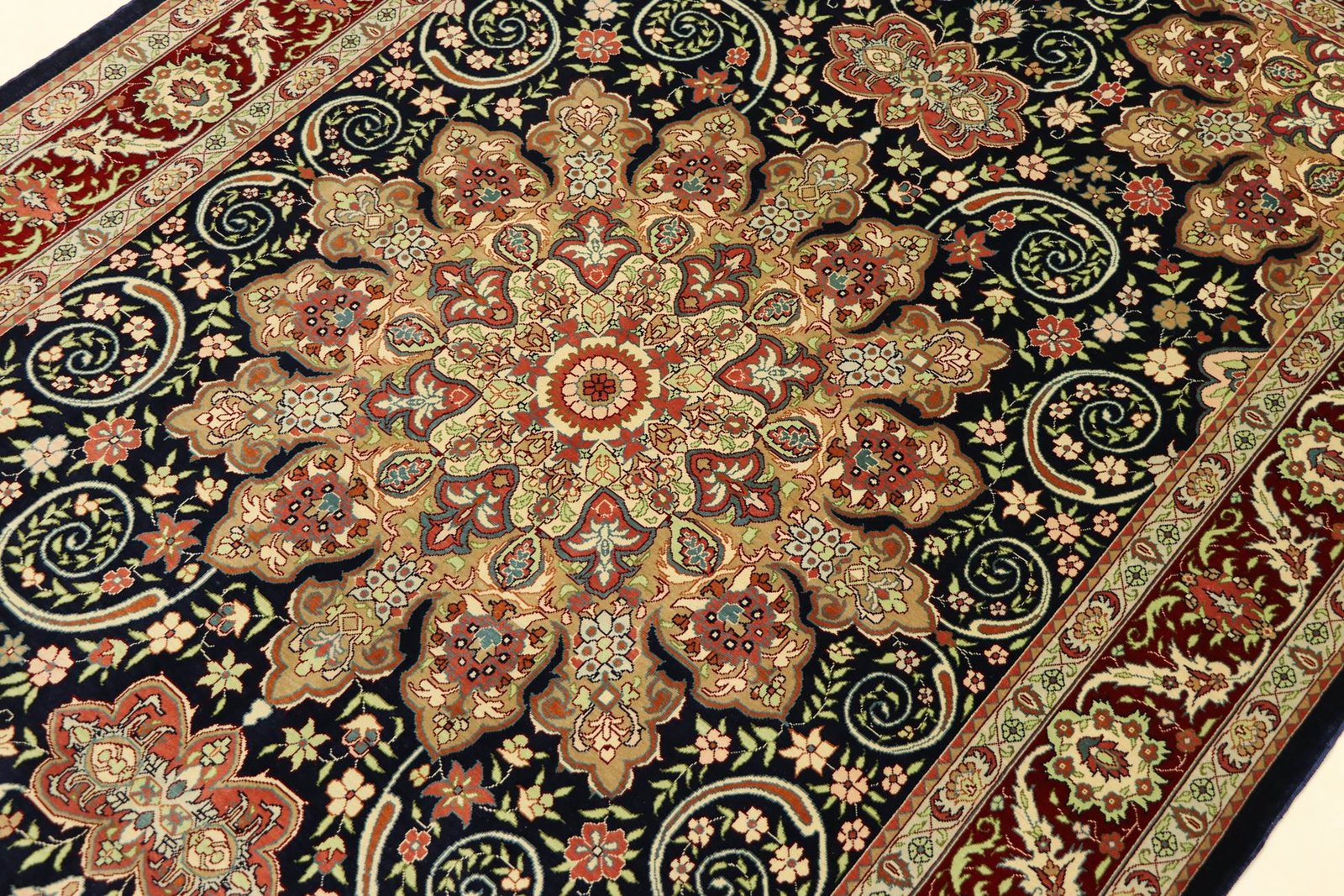Hereke silk 170x110 - Image 4