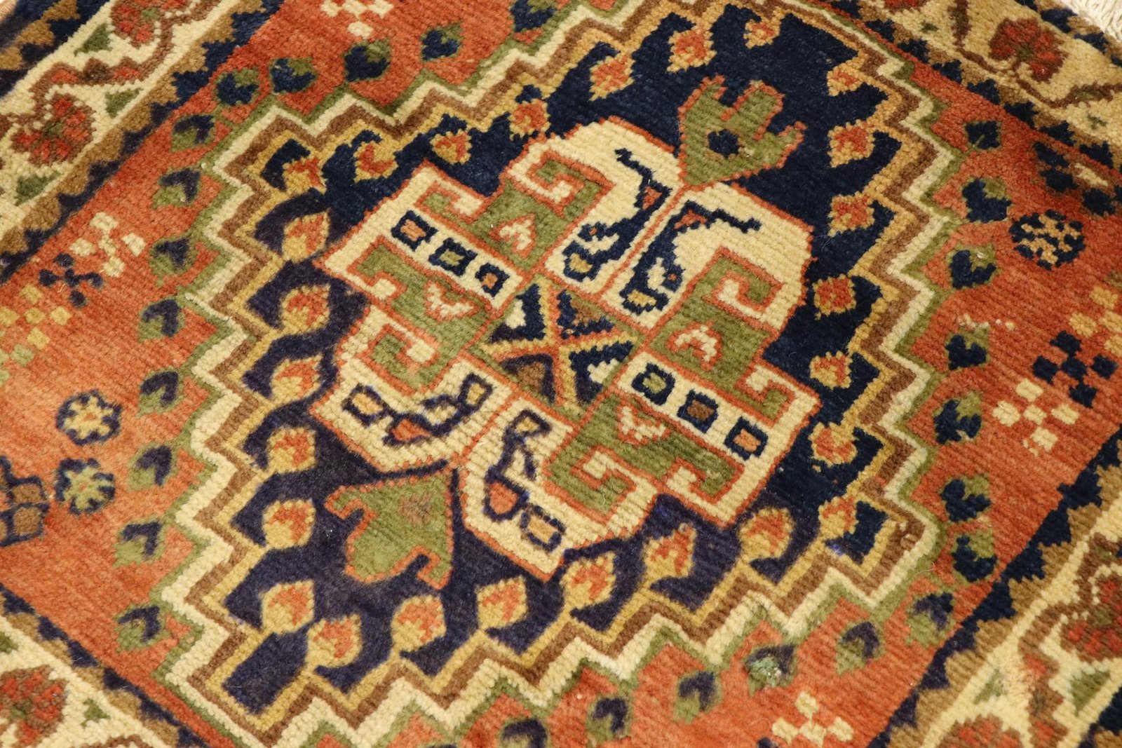 Ghashghai 60x55 - Image 4