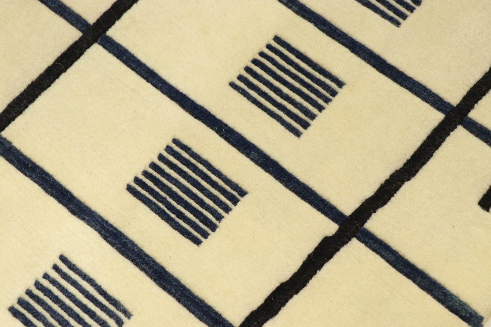 Nepal 90x60 - Image 4